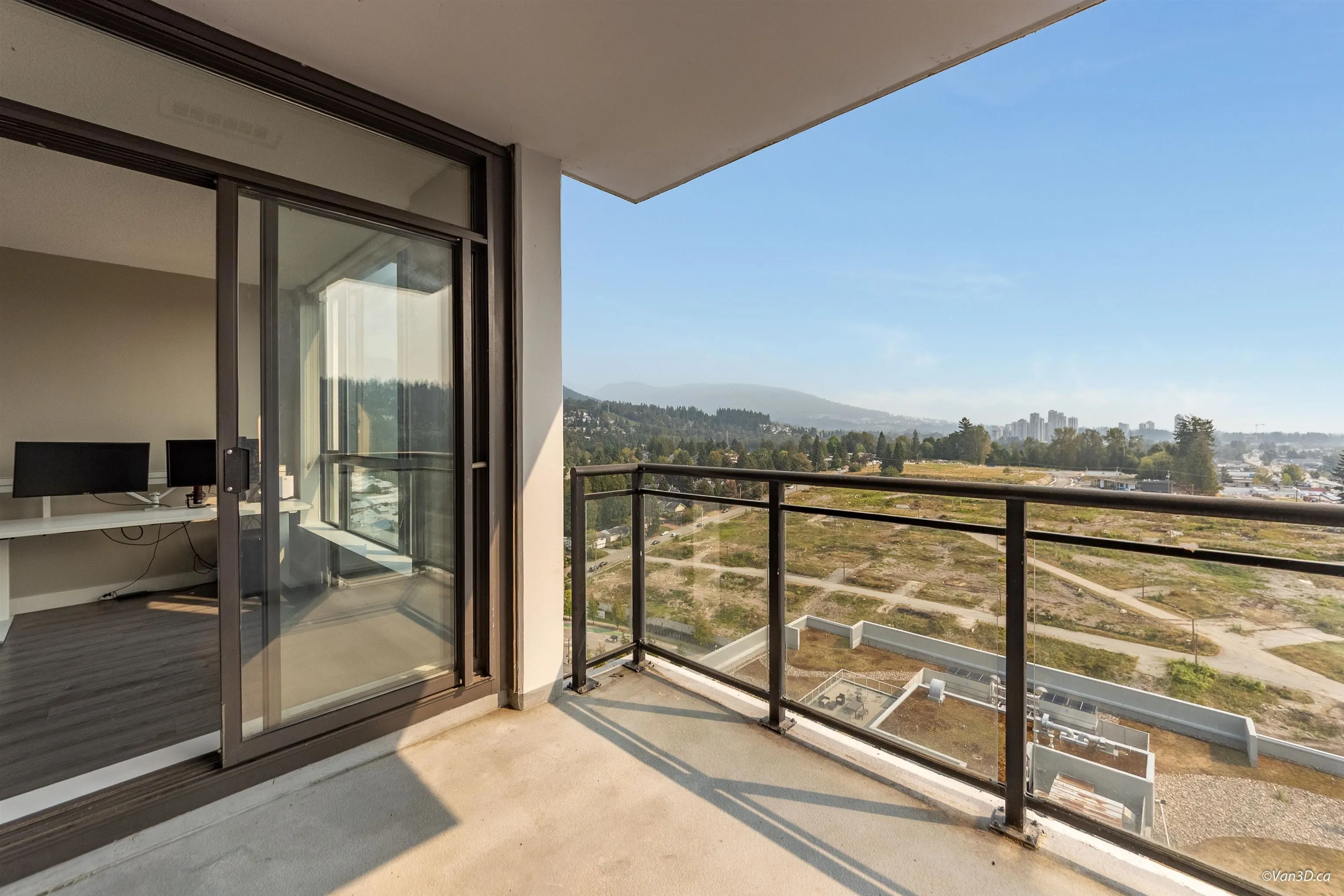 2201 400 Capilano Road