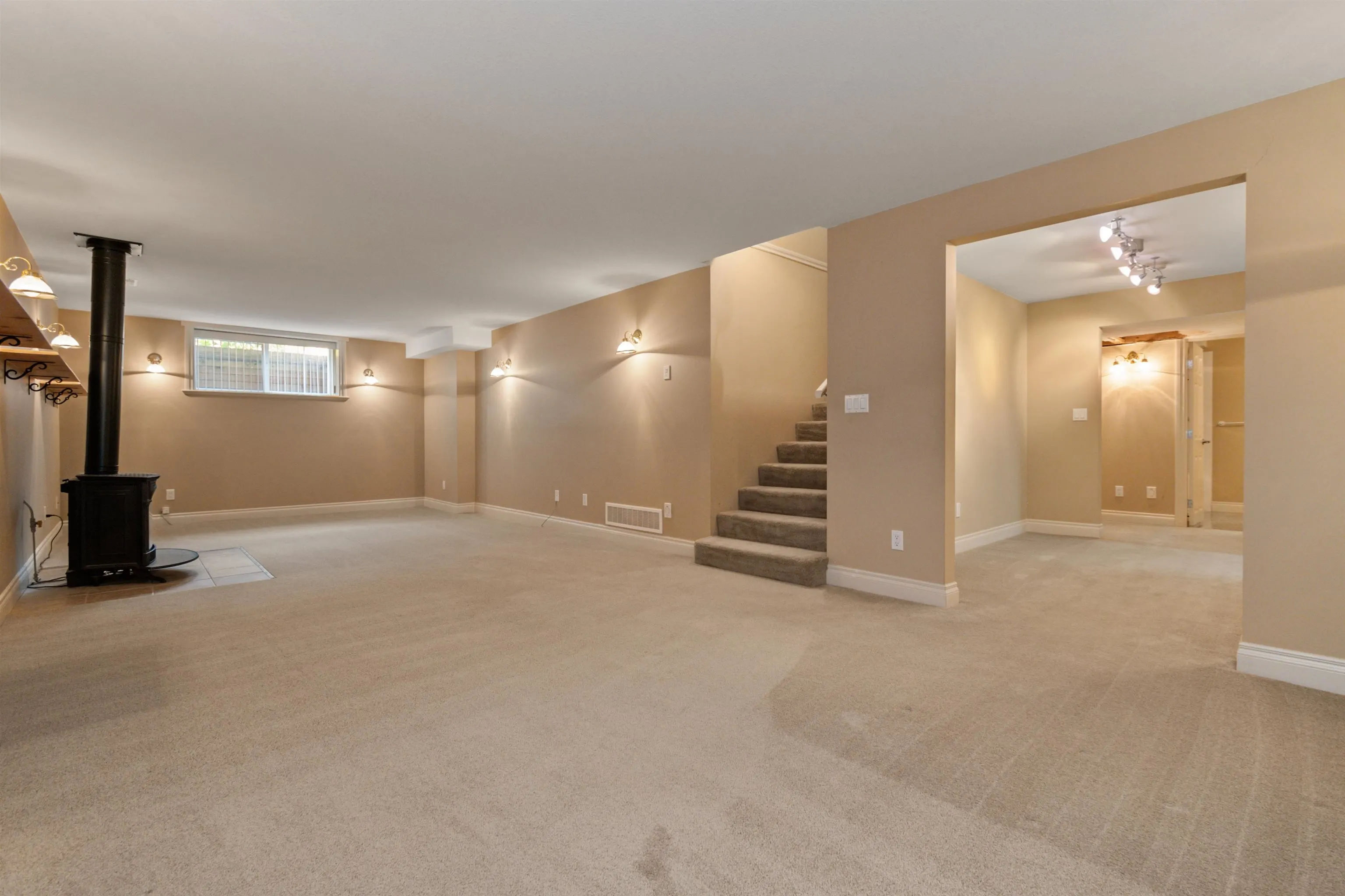 12 45819 Stevenson Road
