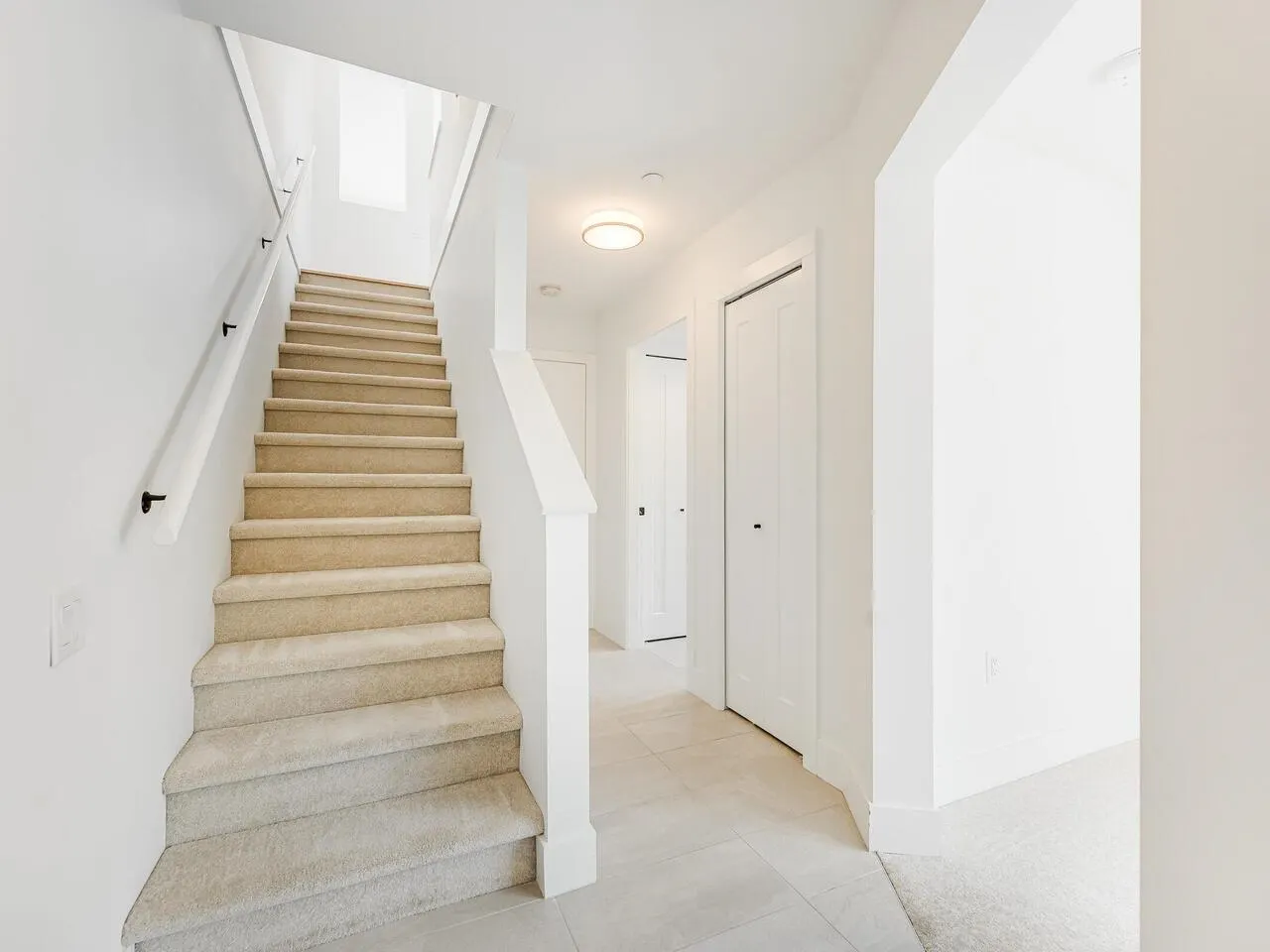 34 4726 Orca Way