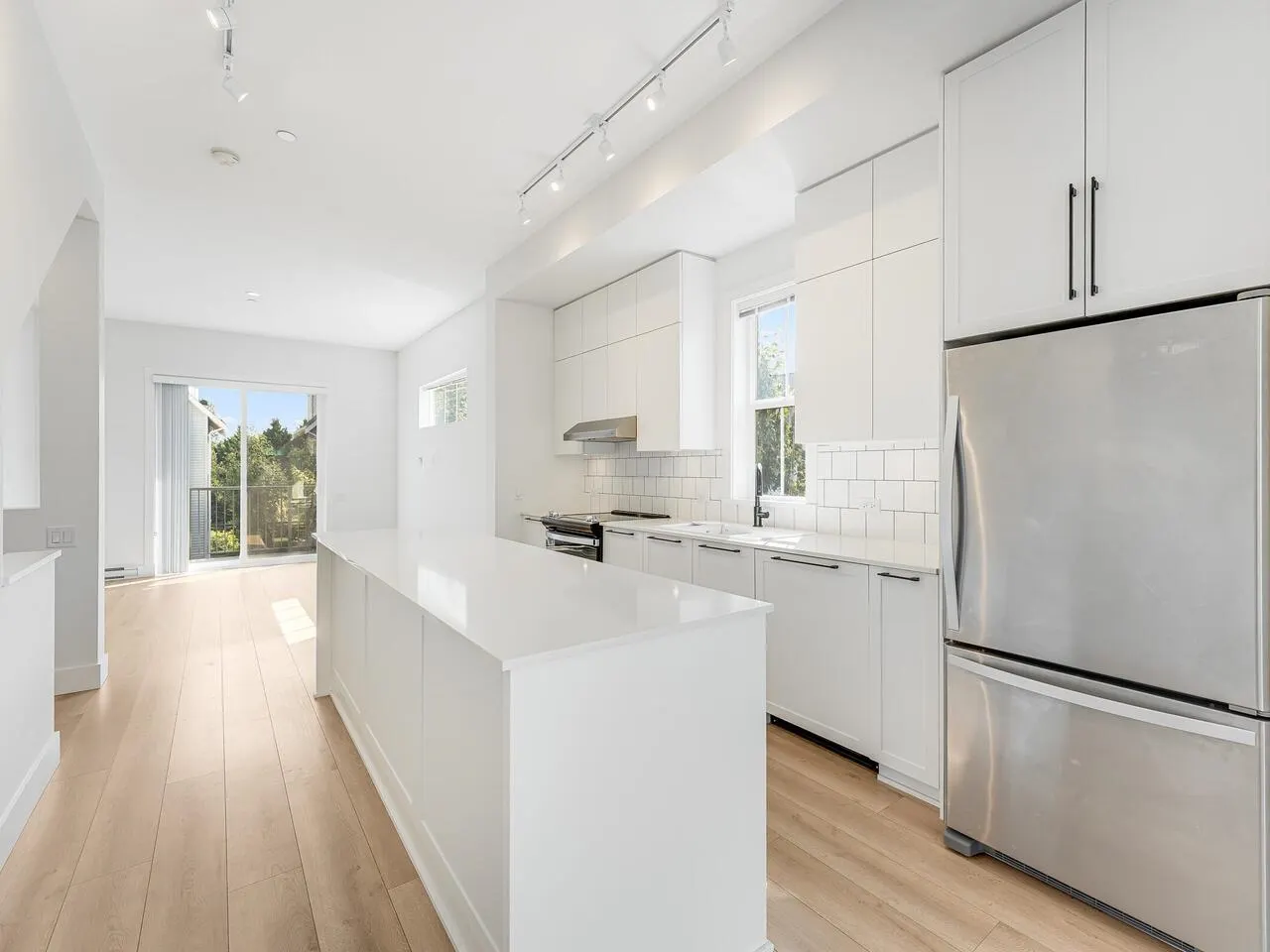 34 4726 Orca Way