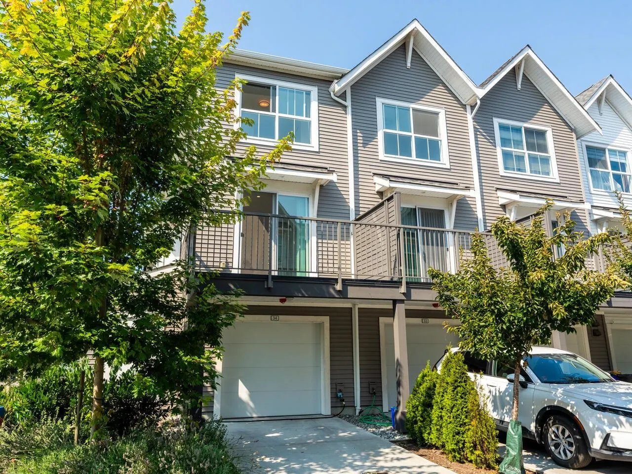 34 4726 Orca Way