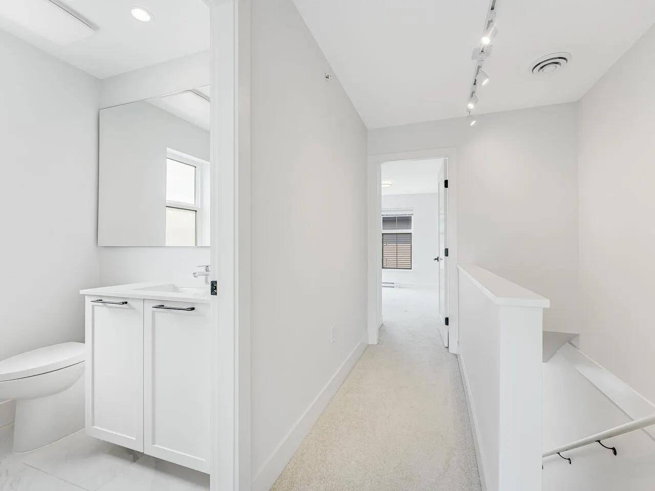 34 4726 Orca Way