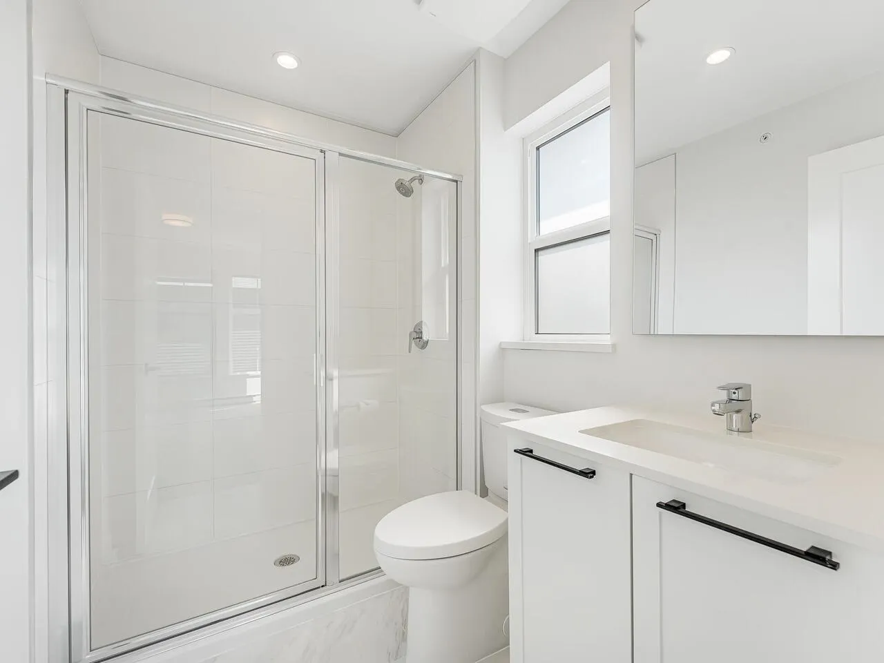 34 4726 Orca Way
