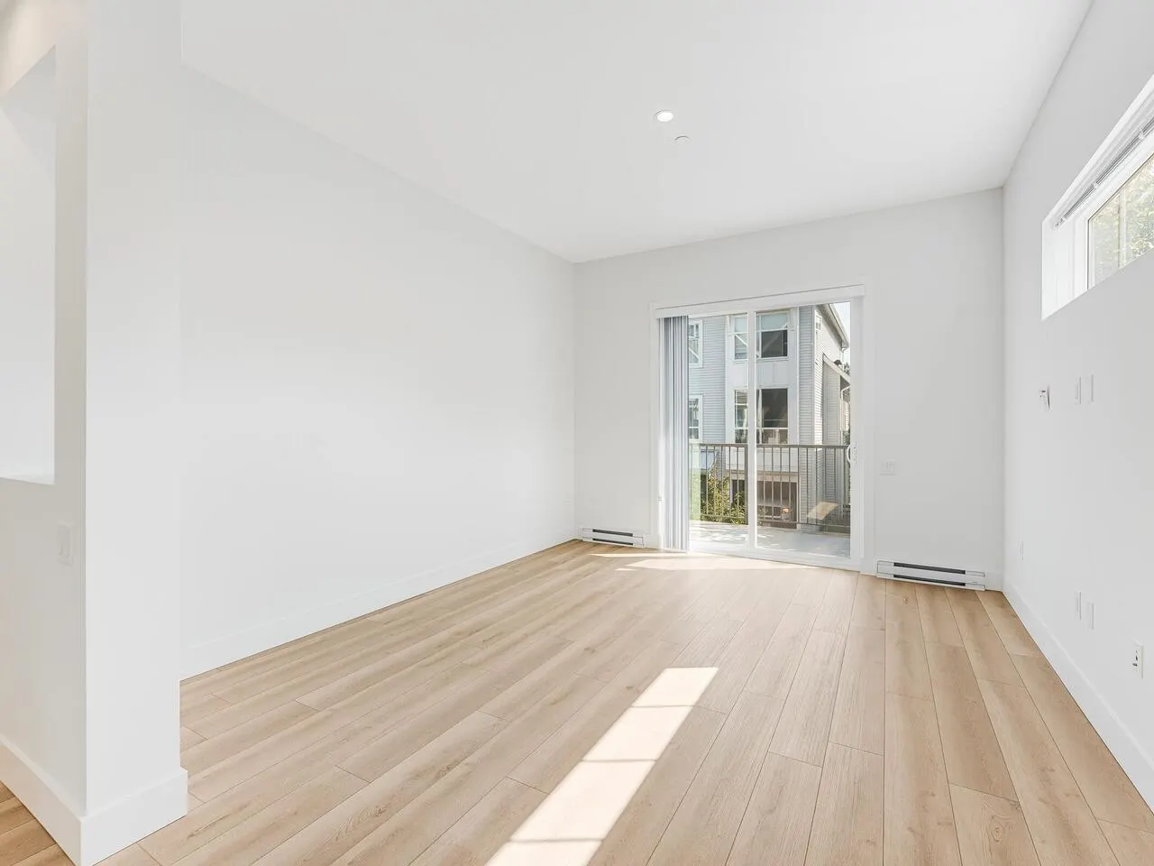 34 4726 Orca Way