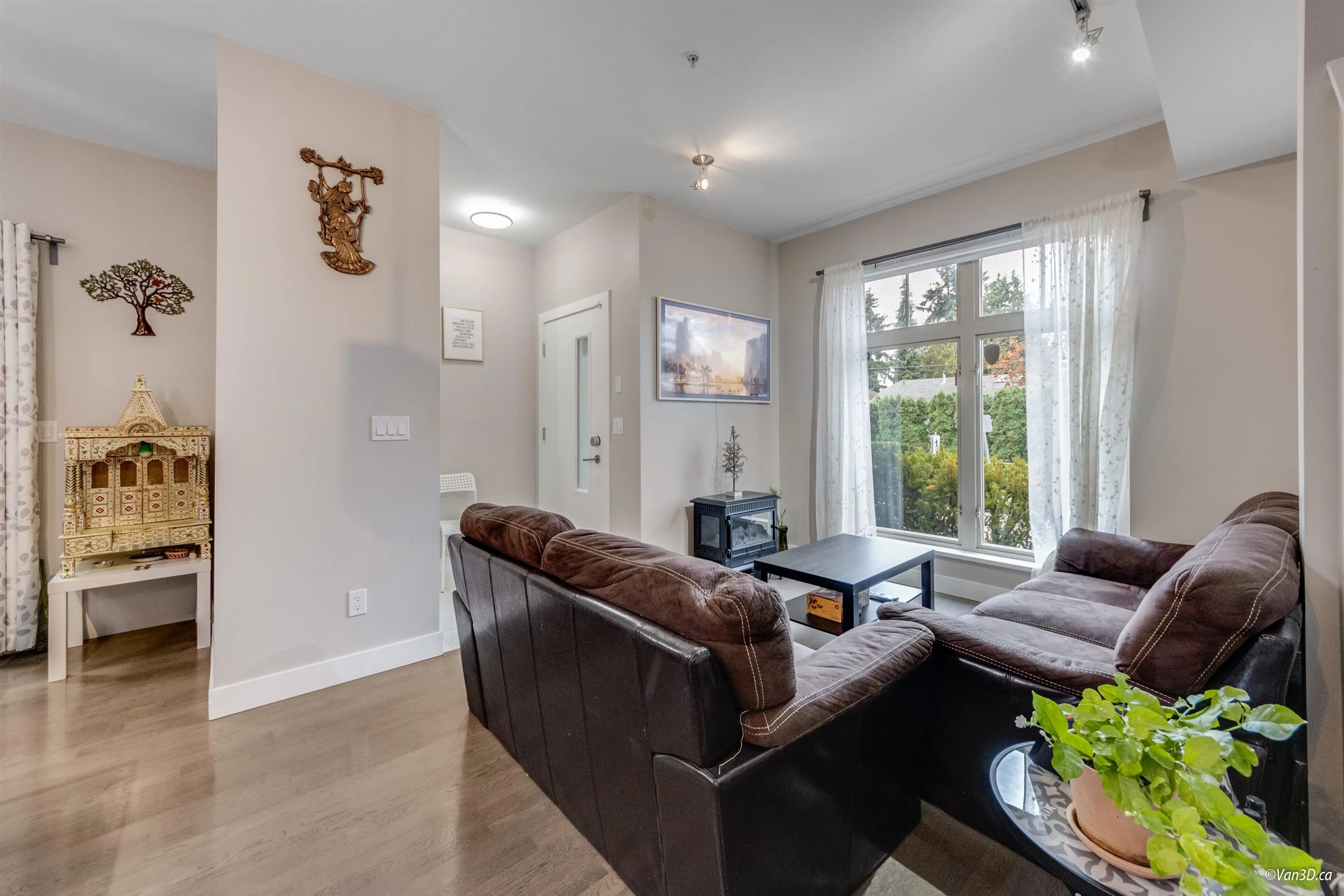 9 10119 River Drive
