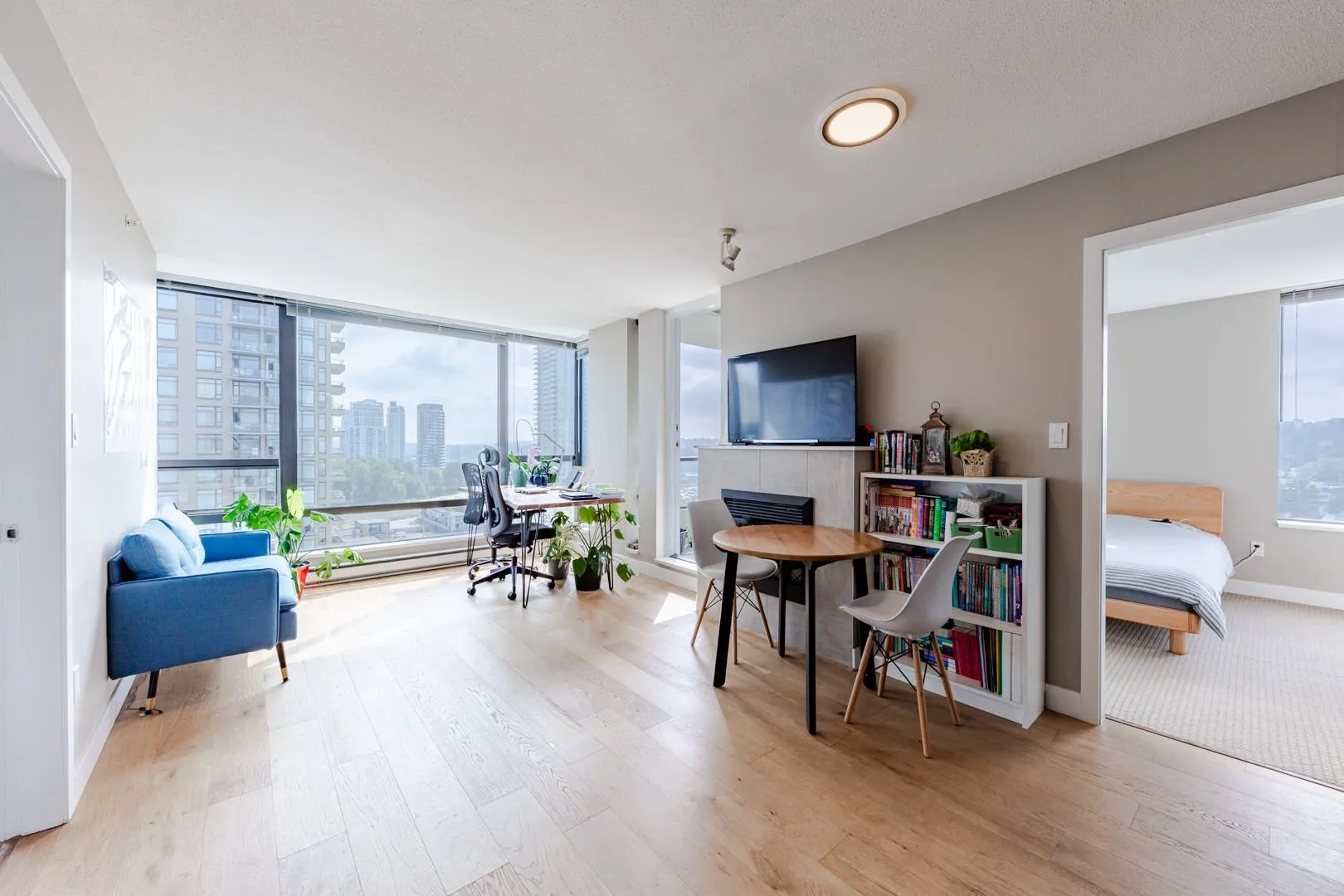 1602 4182 Dawson Street