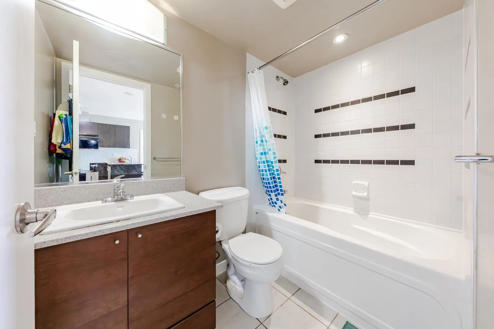 1602 4182 Dawson Street