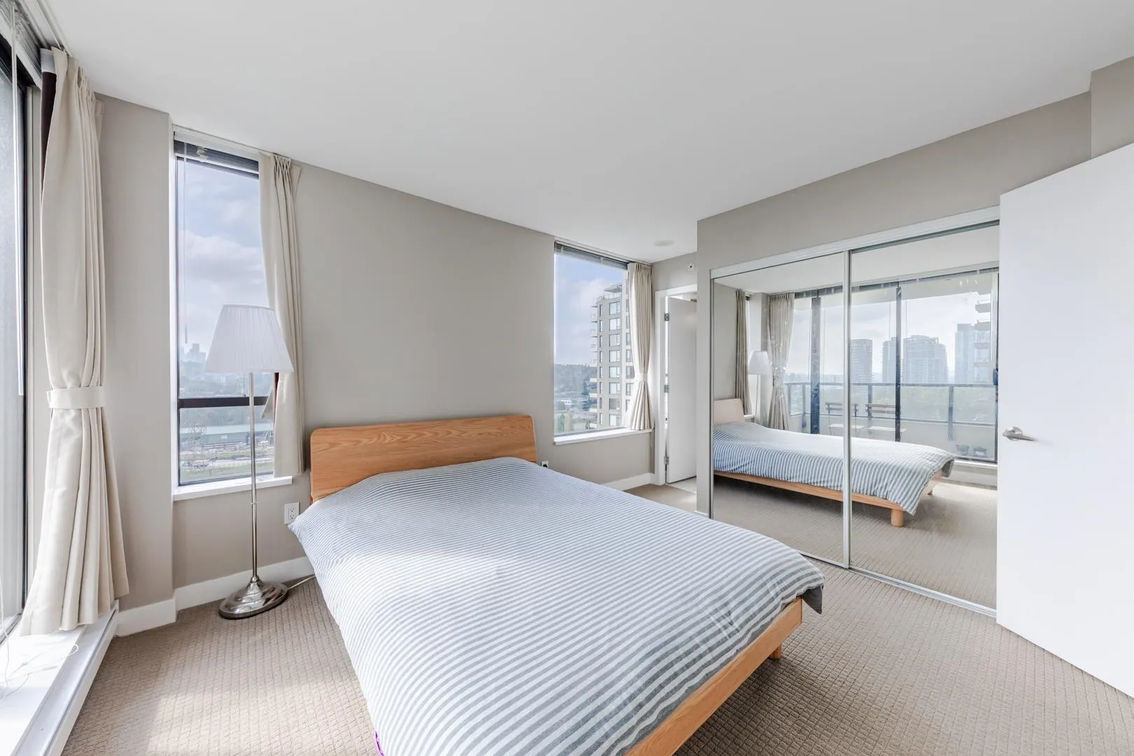 1602 4182 Dawson Street
