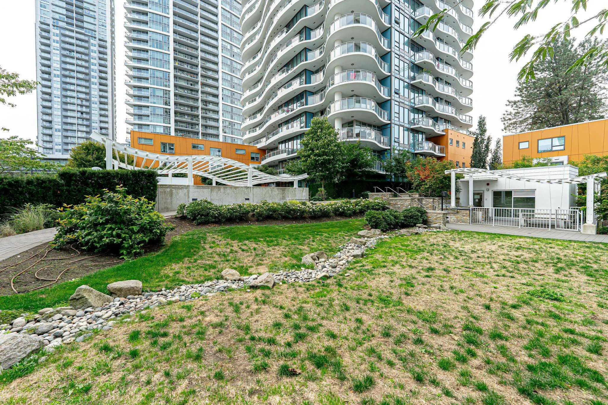 806 13318 104 Avenue