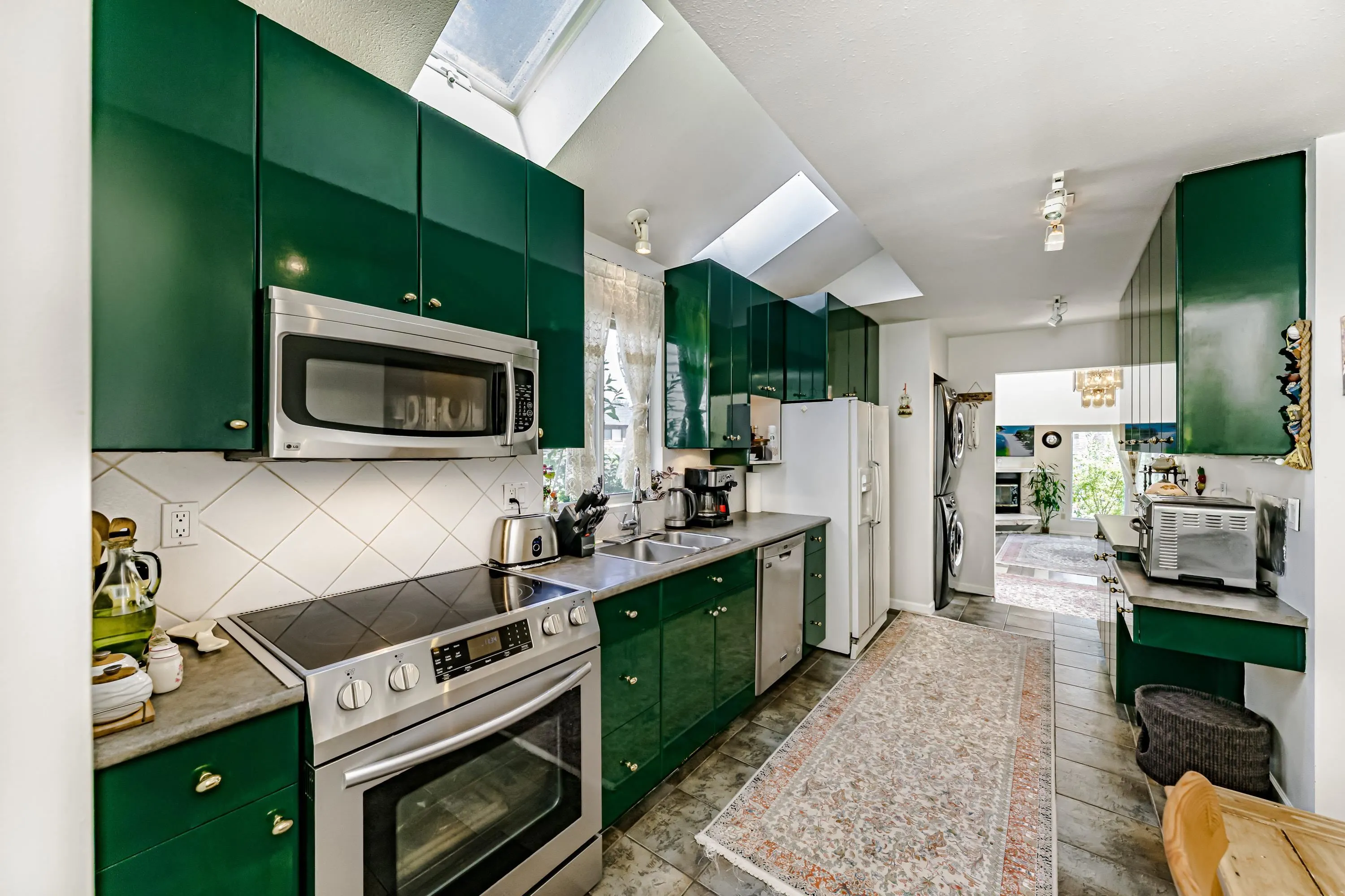 1472 Village Green Wynd