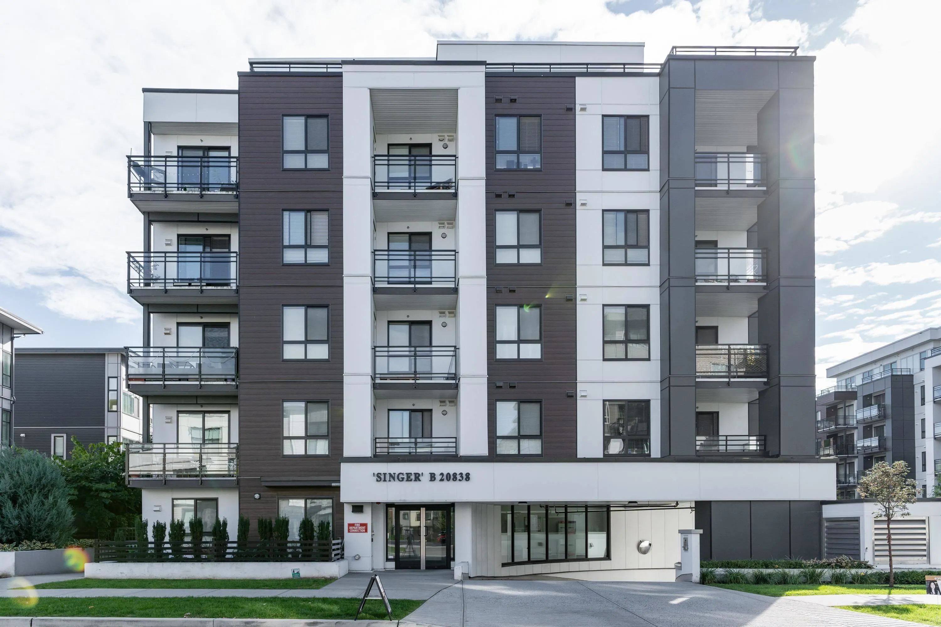 B302 20838 78b Avenue