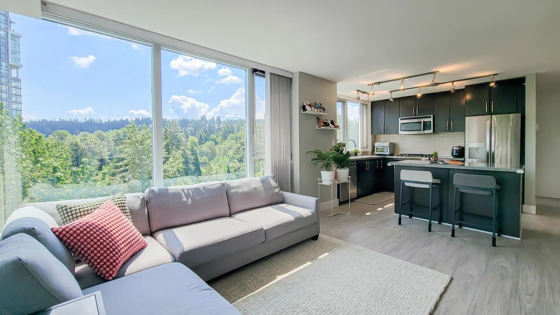 1208 660 Nootka Way