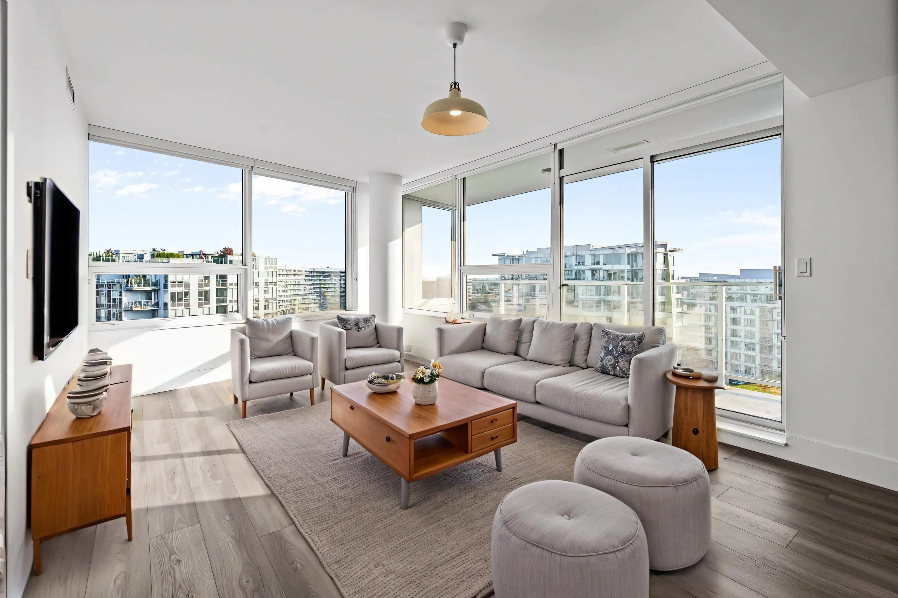 1403 5508 Hollybridge Way
