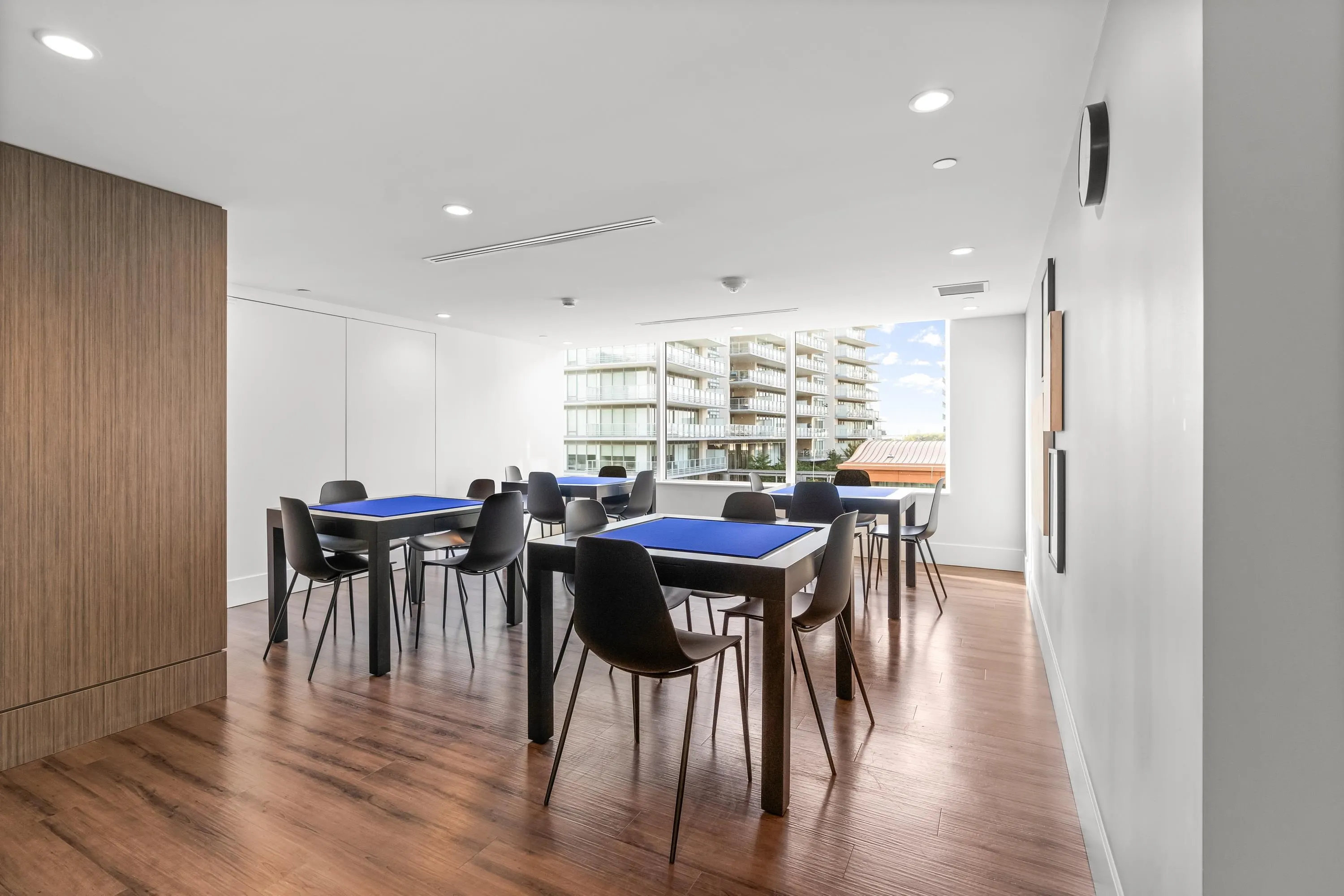 1403 5508 Hollybridge Way