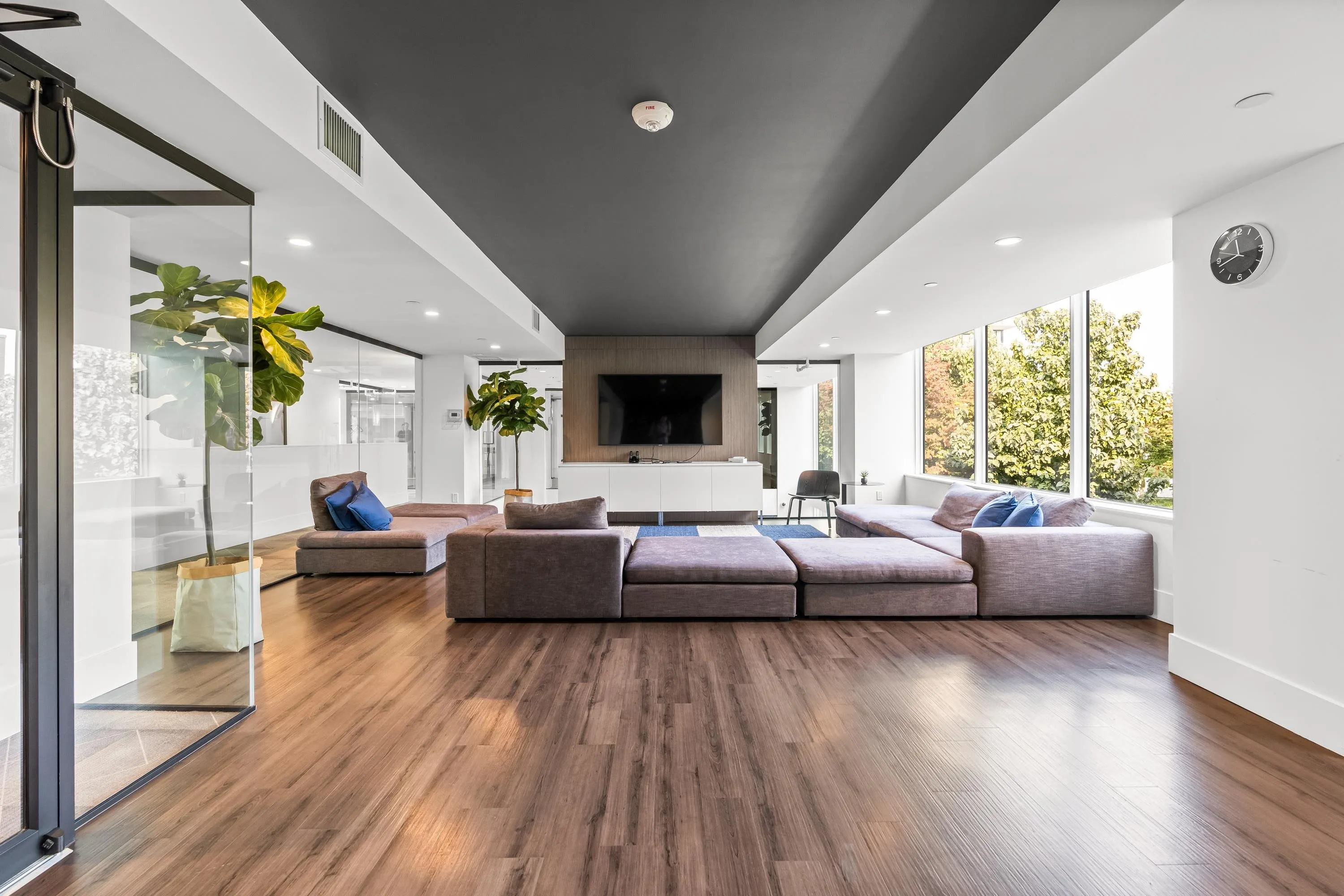 1403 5508 Hollybridge Way