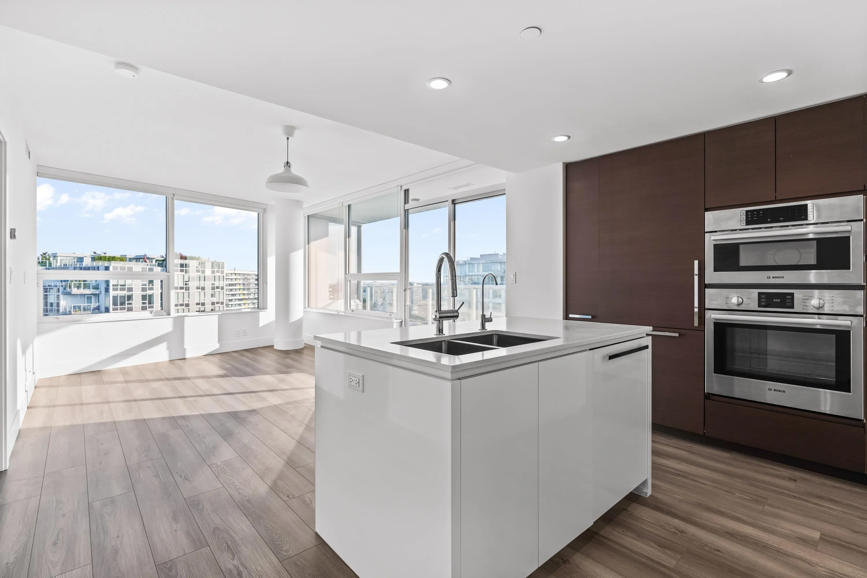 1403 5508 Hollybridge Way