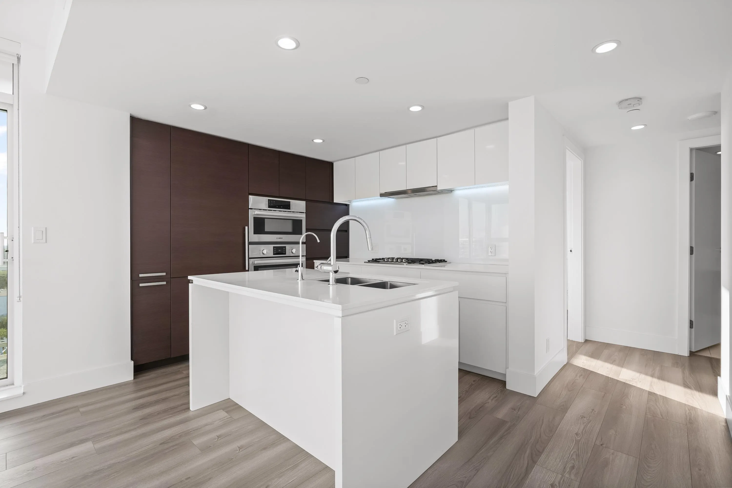 1403 5508 Hollybridge Way