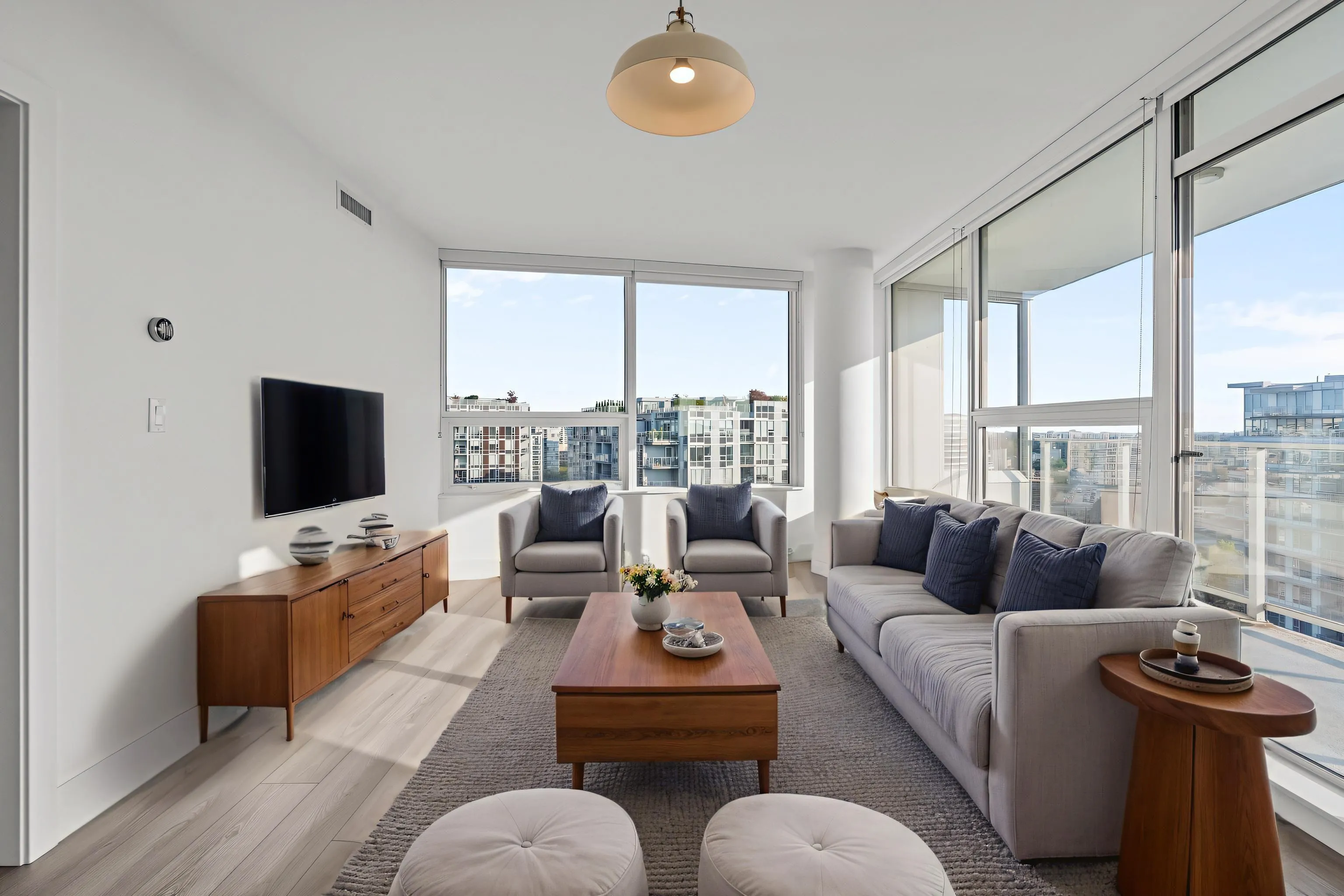 1403 5508 Hollybridge Way