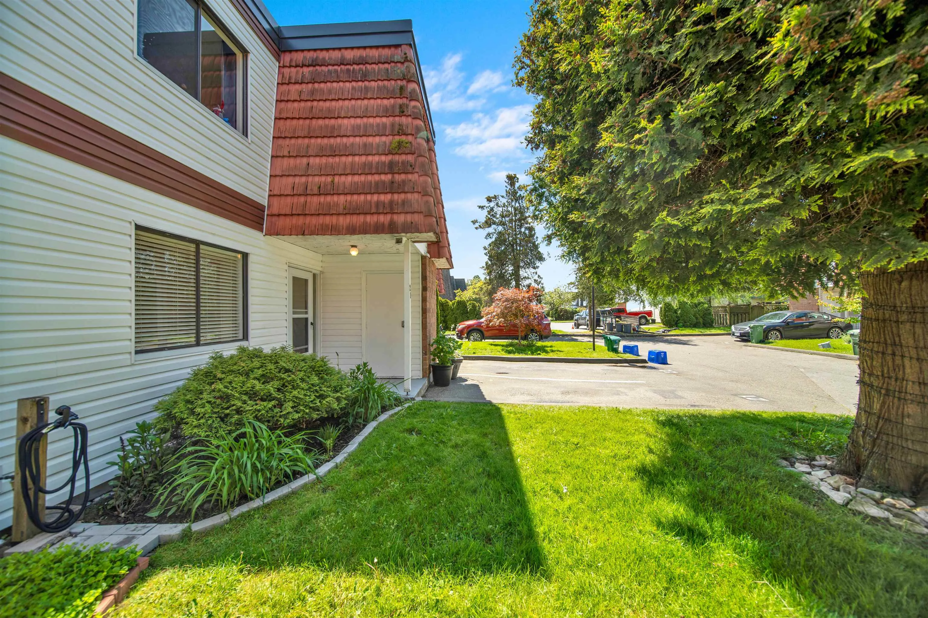 21 10680 Springmont Drive