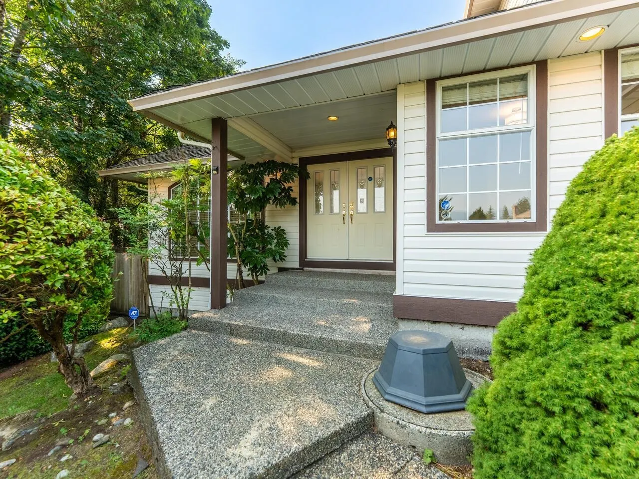 736 Clearwater Way
