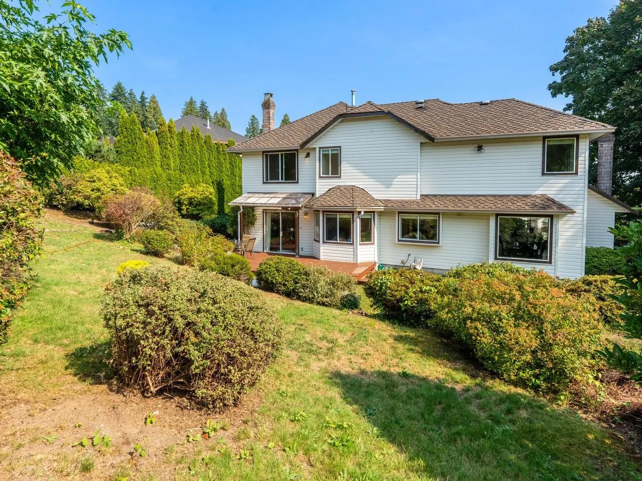 736 Clearwater Way