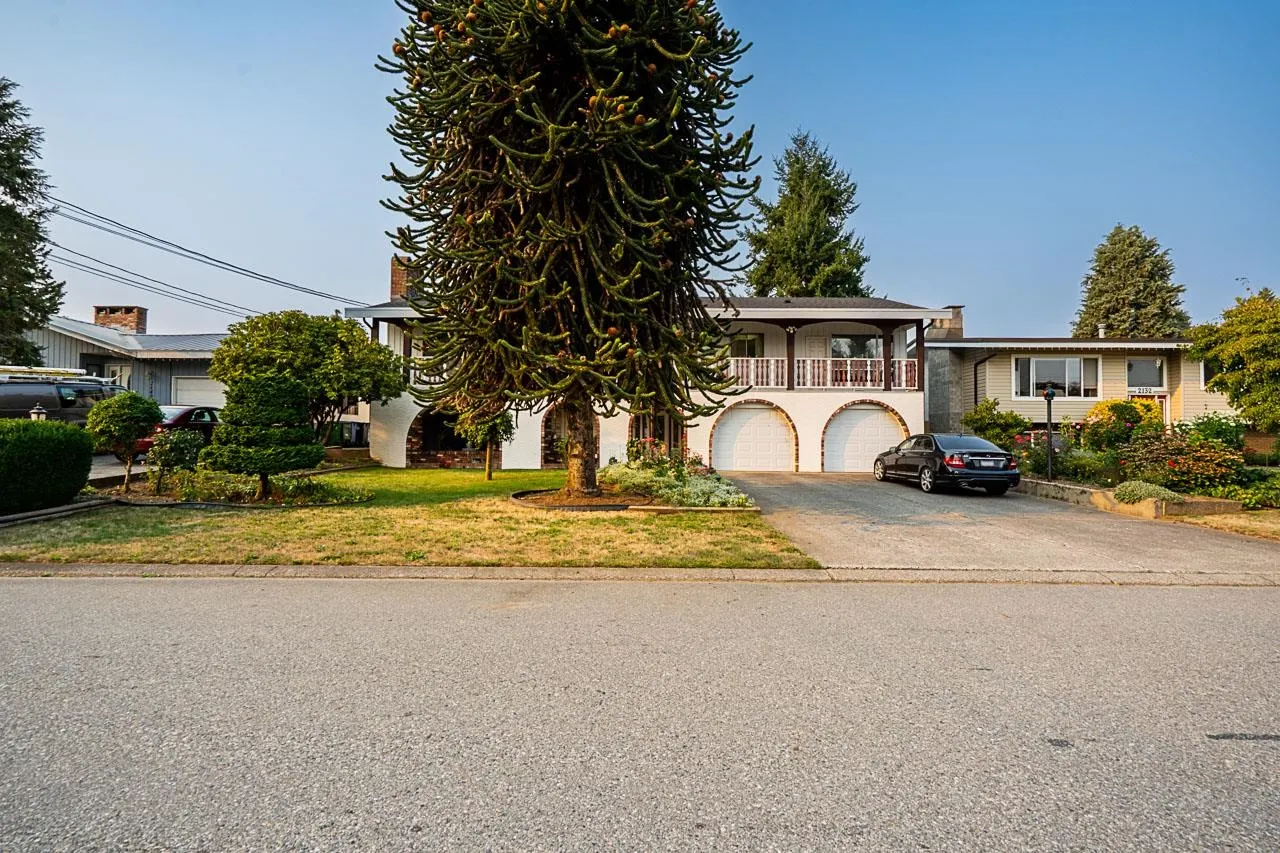 2134 Chateau Place