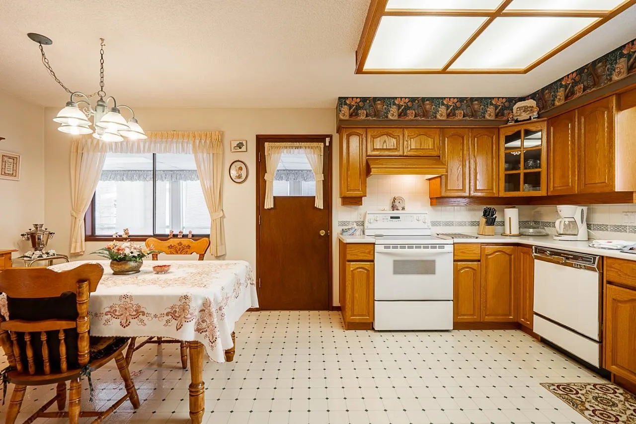 2134 Chateau Place