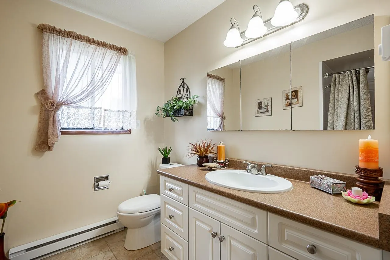2134 Chateau Place