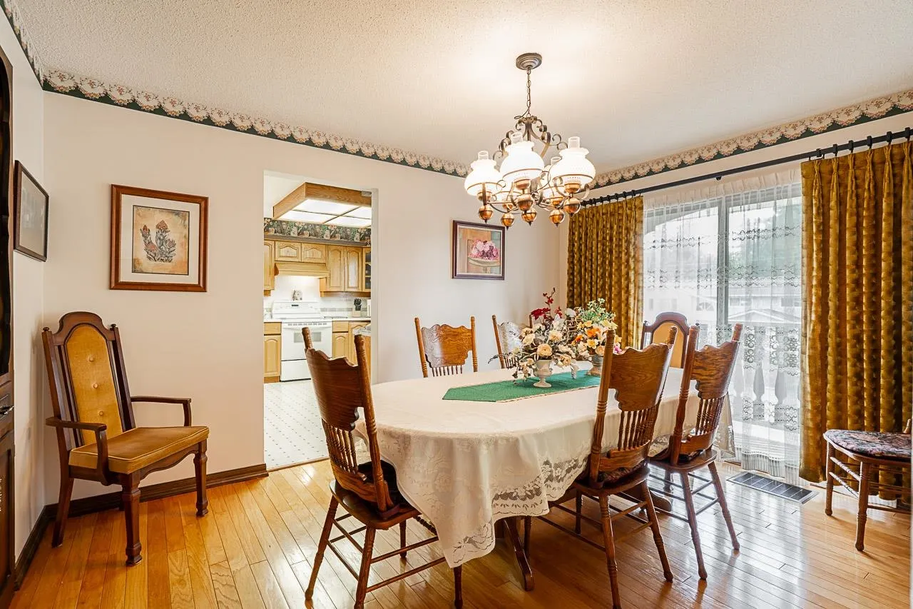 2134 Chateau Place