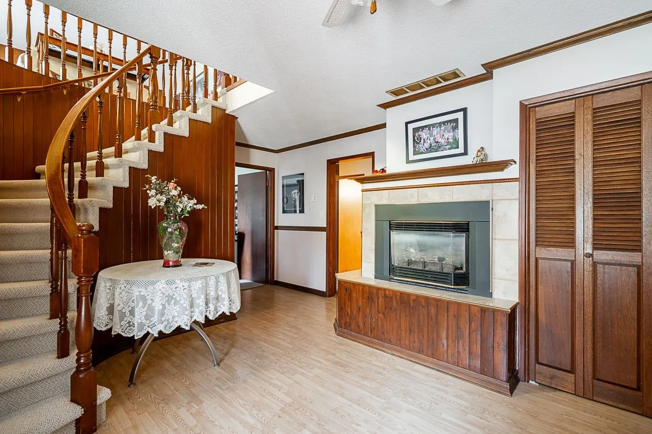 2134 Chateau Place