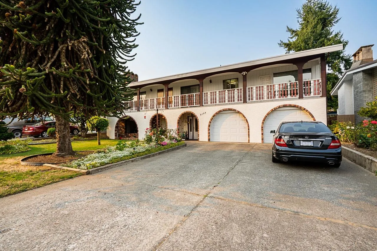 2134 Chateau Place