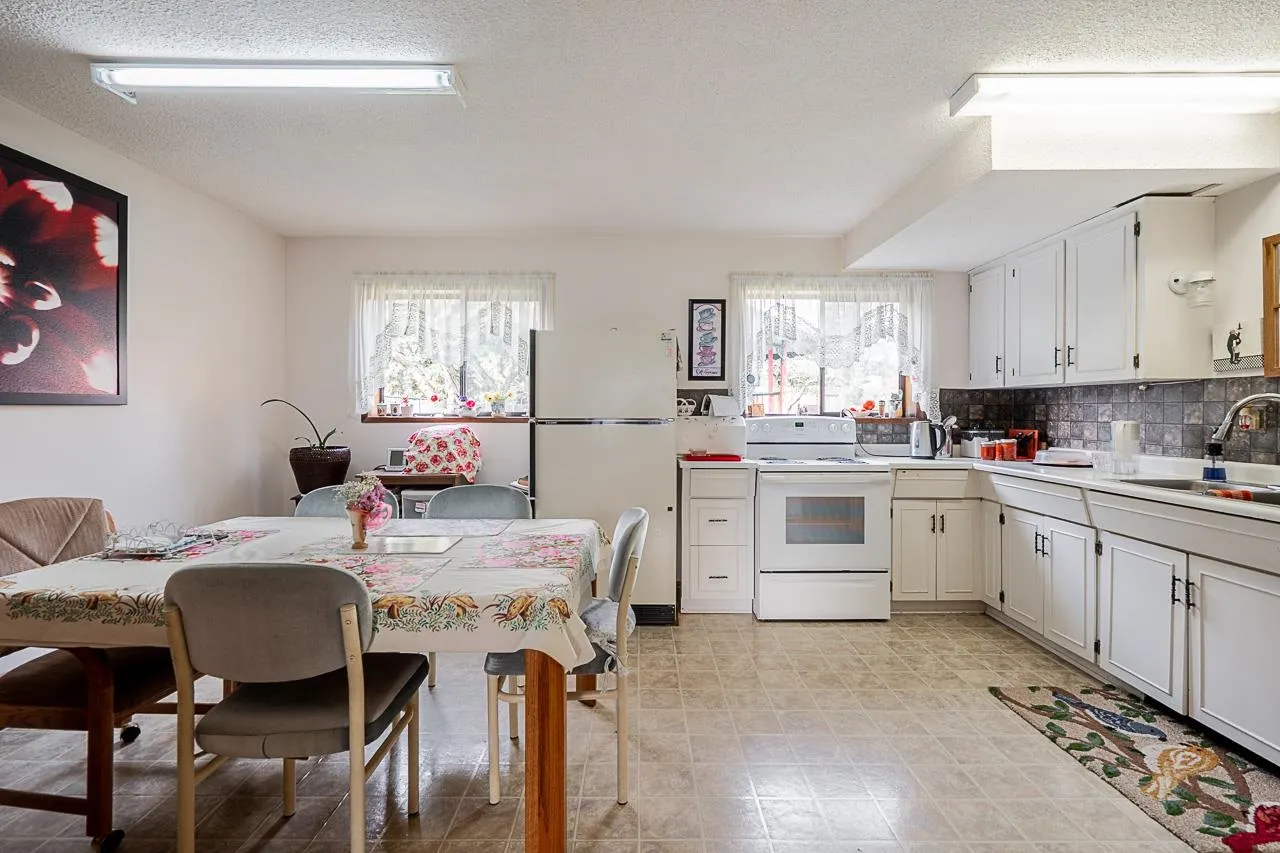 2134 Chateau Place