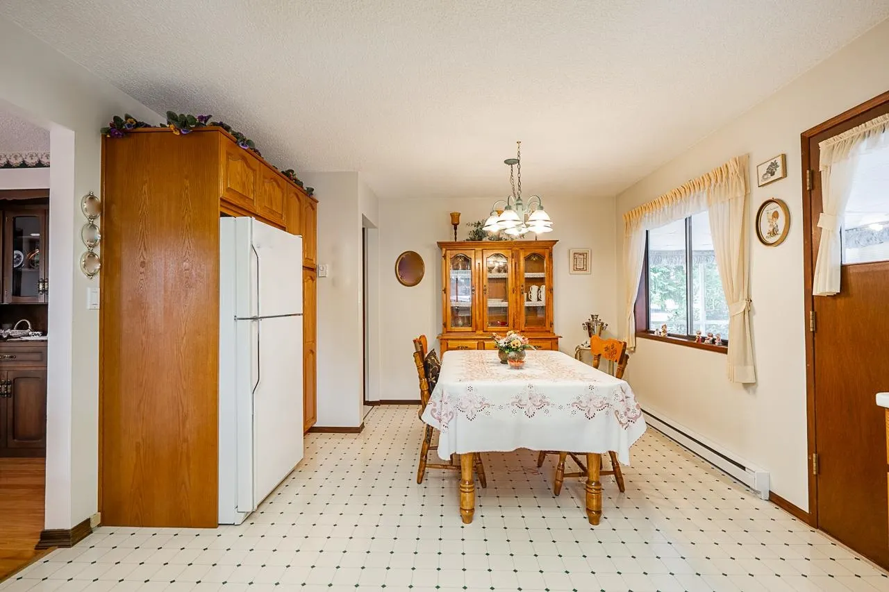 2134 Chateau Place
