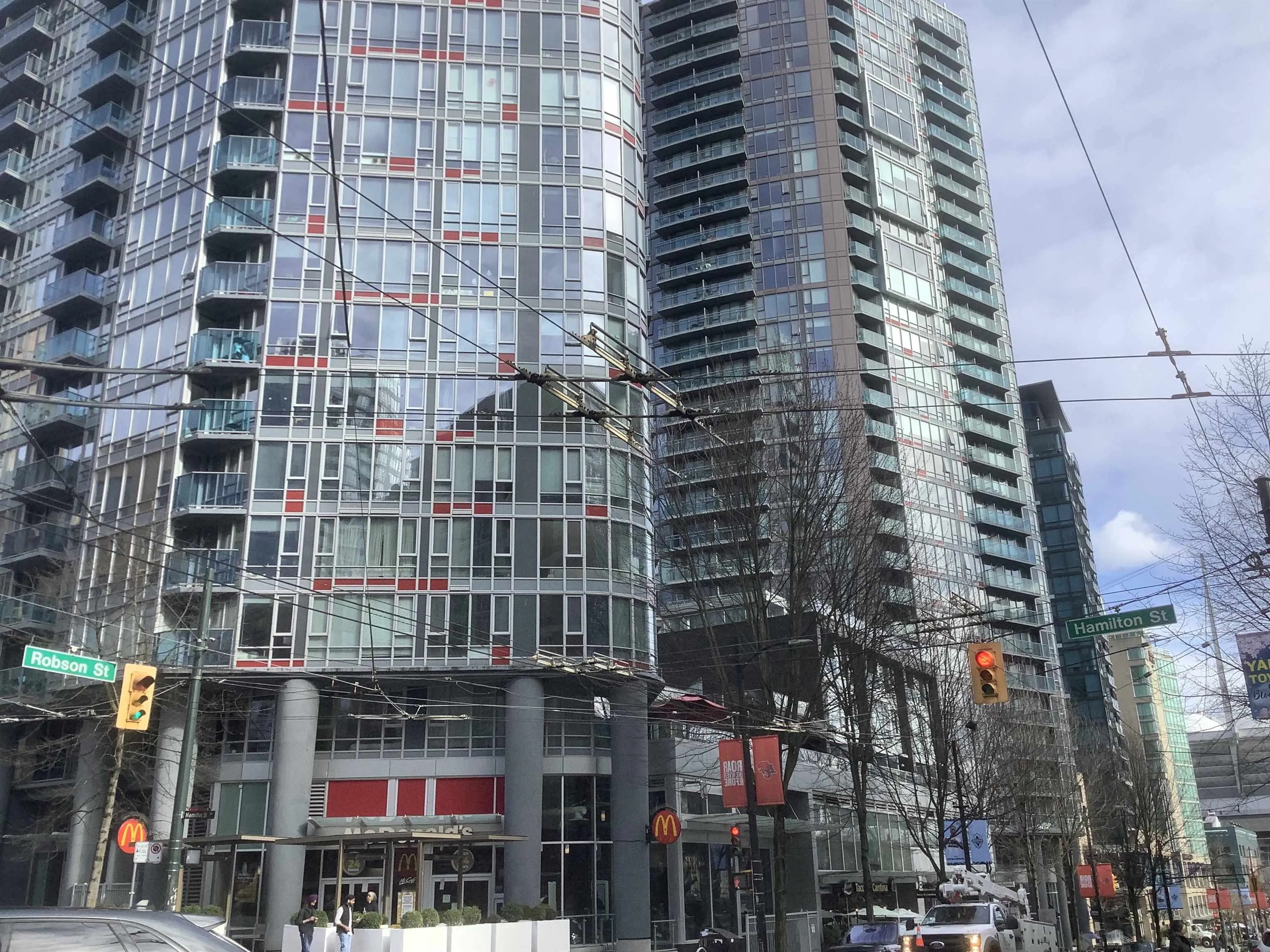 1108 233 Robson Street
