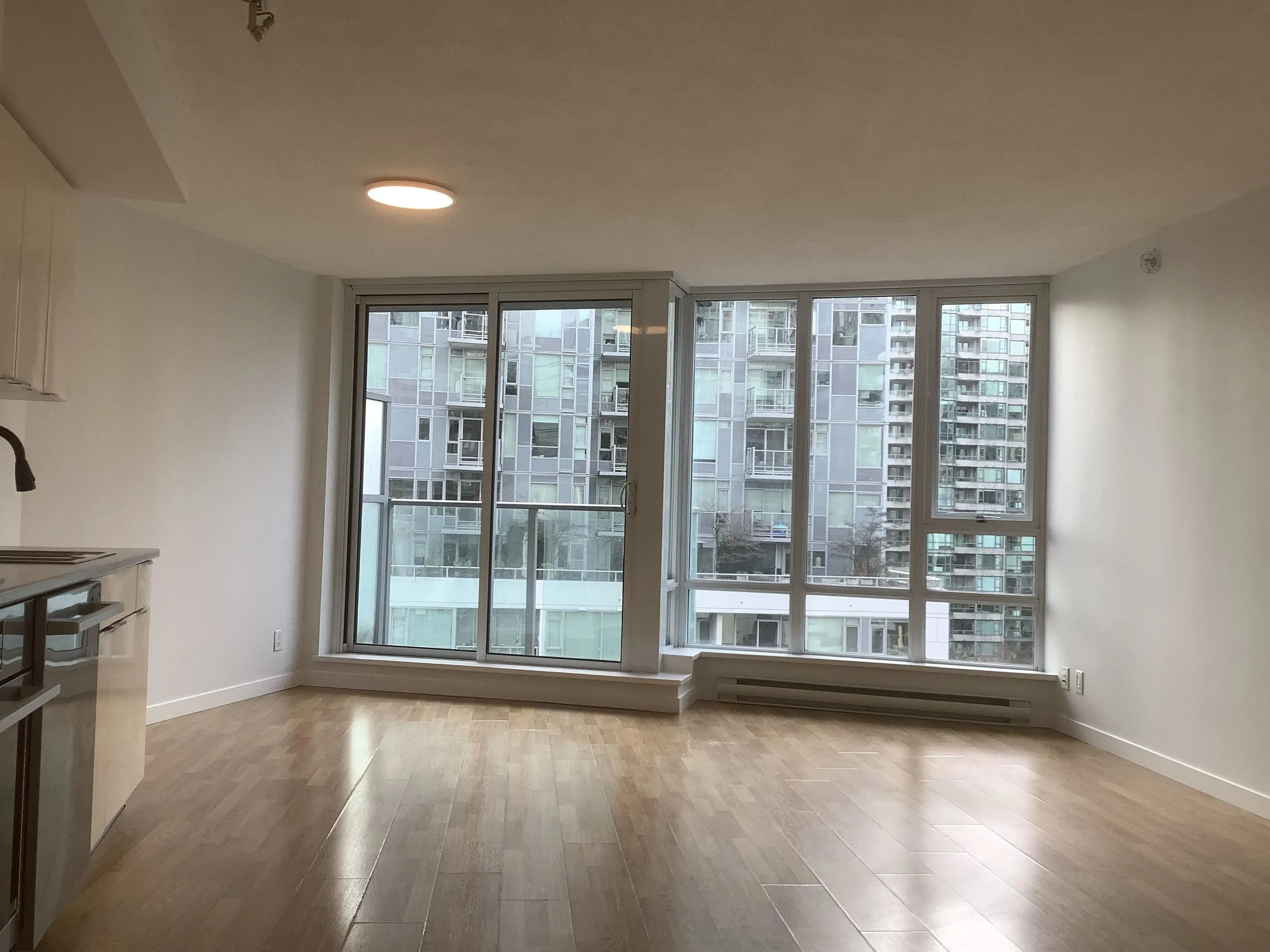 1108 233 Robson Street