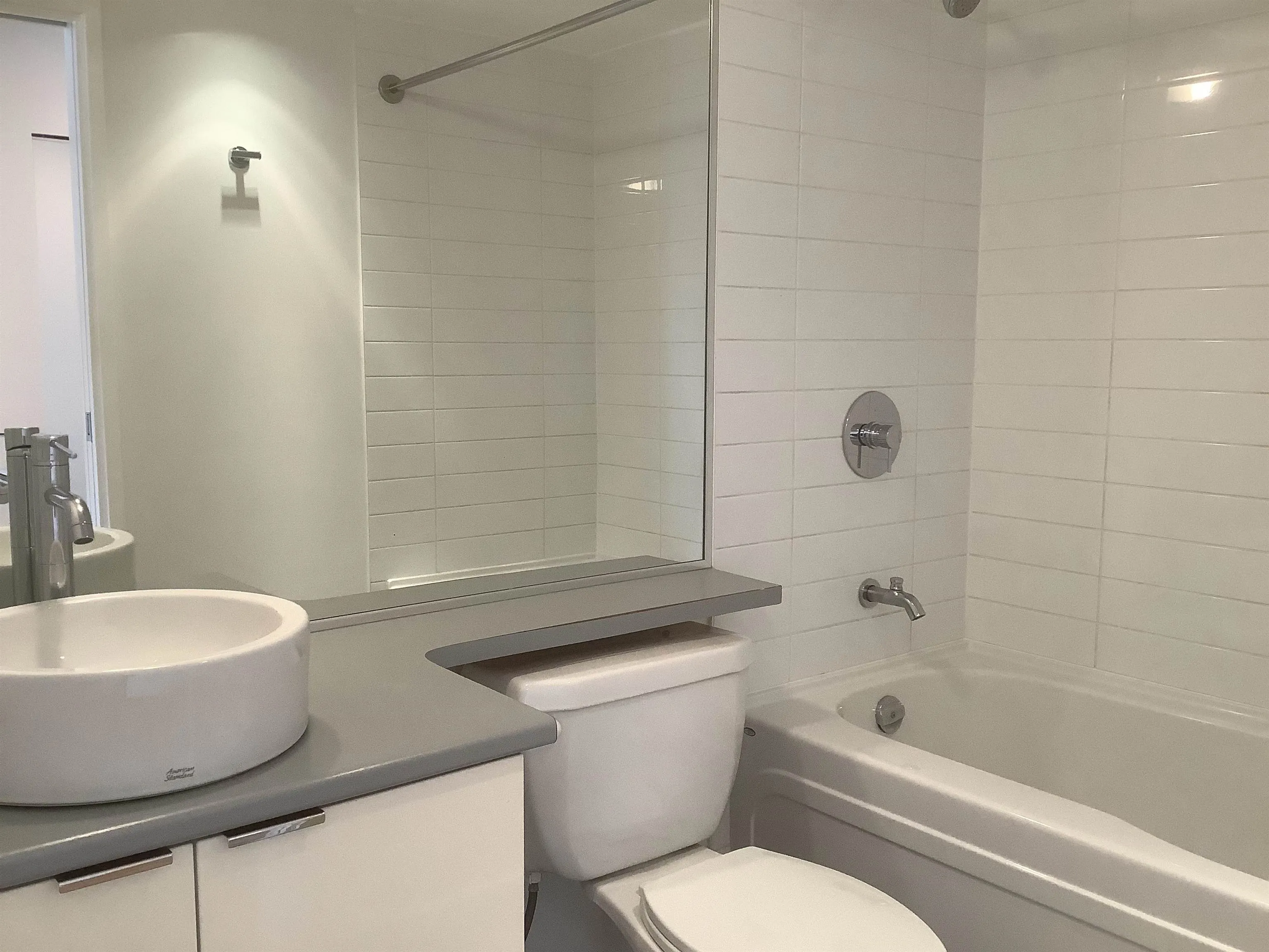 1108 233 Robson Street