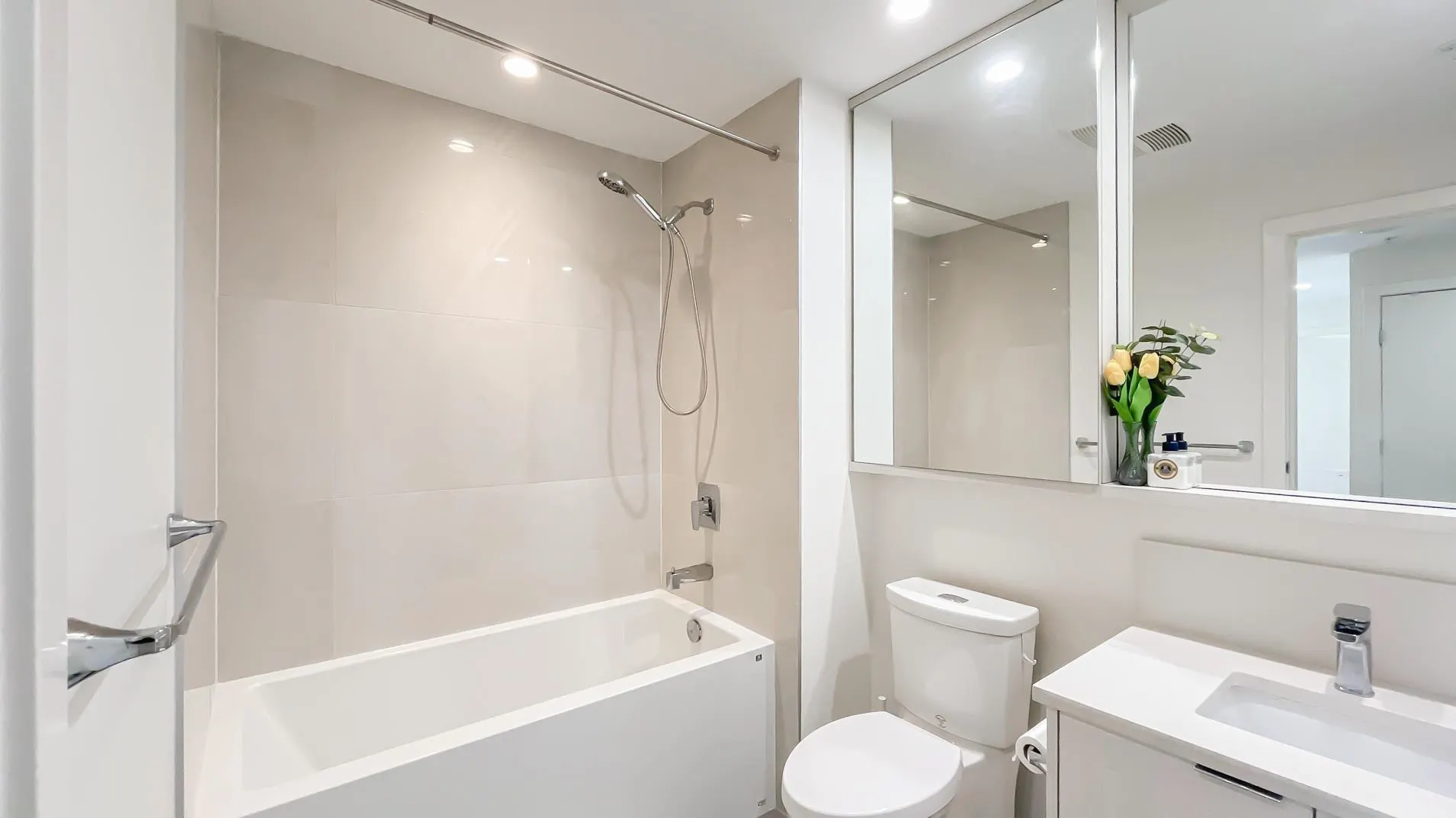 1907 5051 Imperial Street