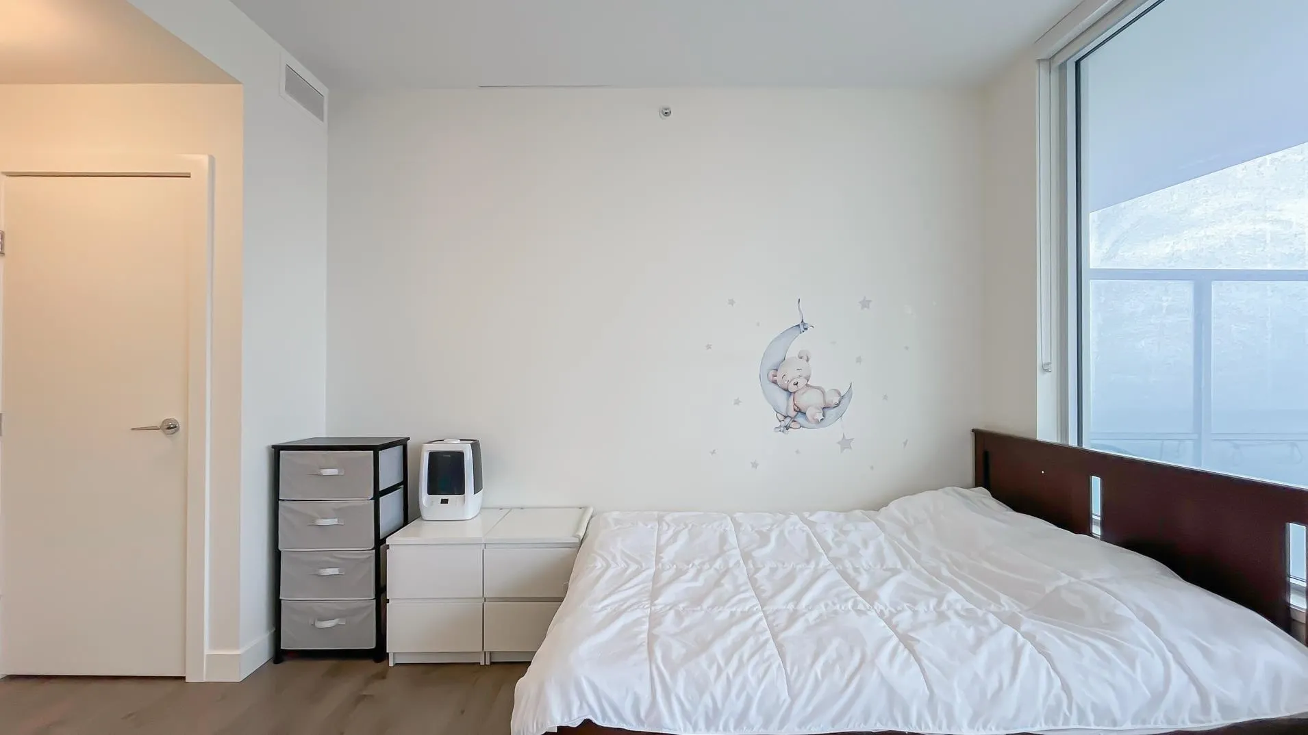 1907 5051 Imperial Street