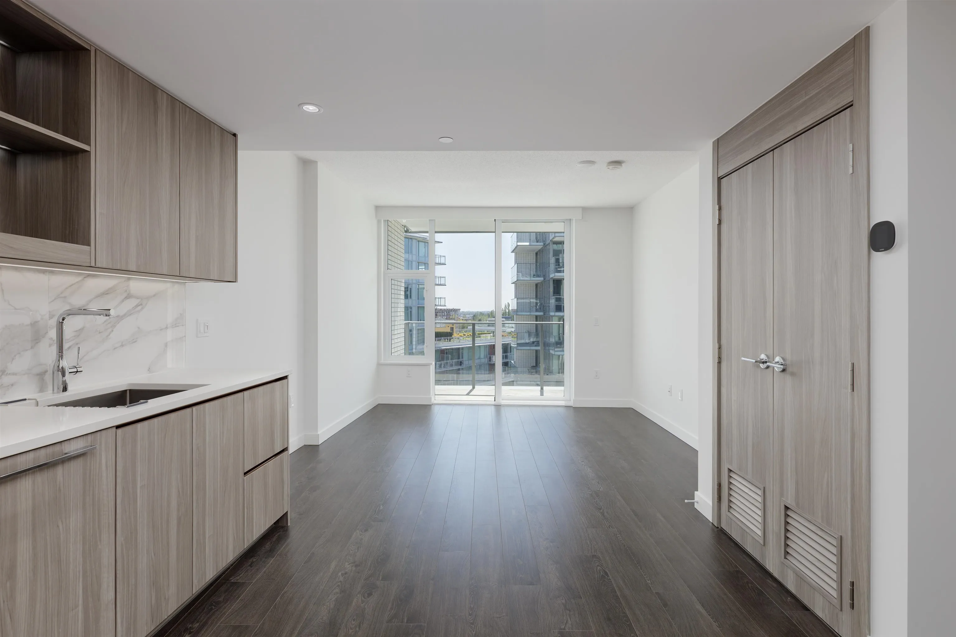 1083 8671 Hazelbridge Way