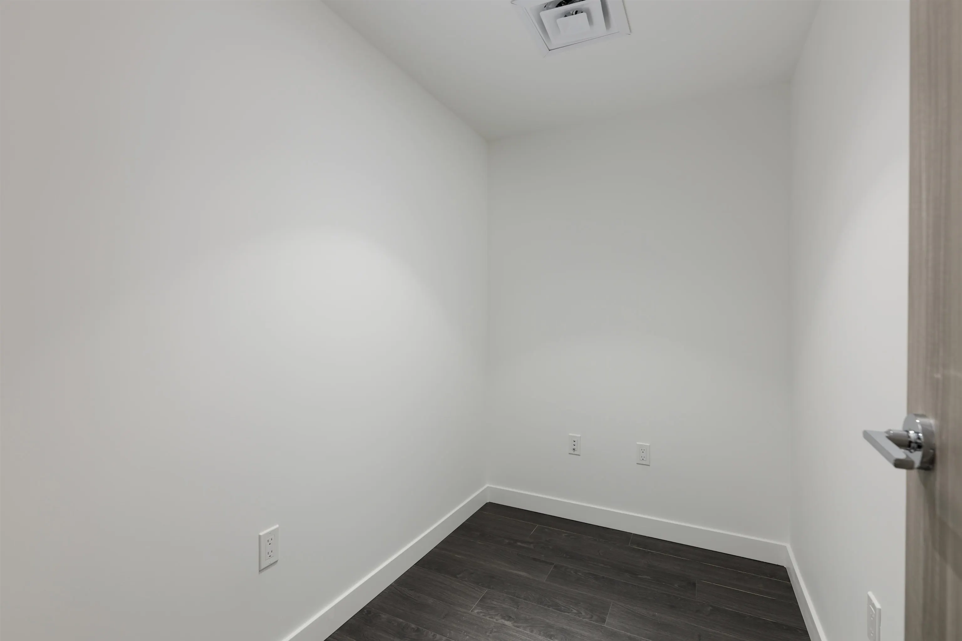 1083 8671 Hazelbridge Way