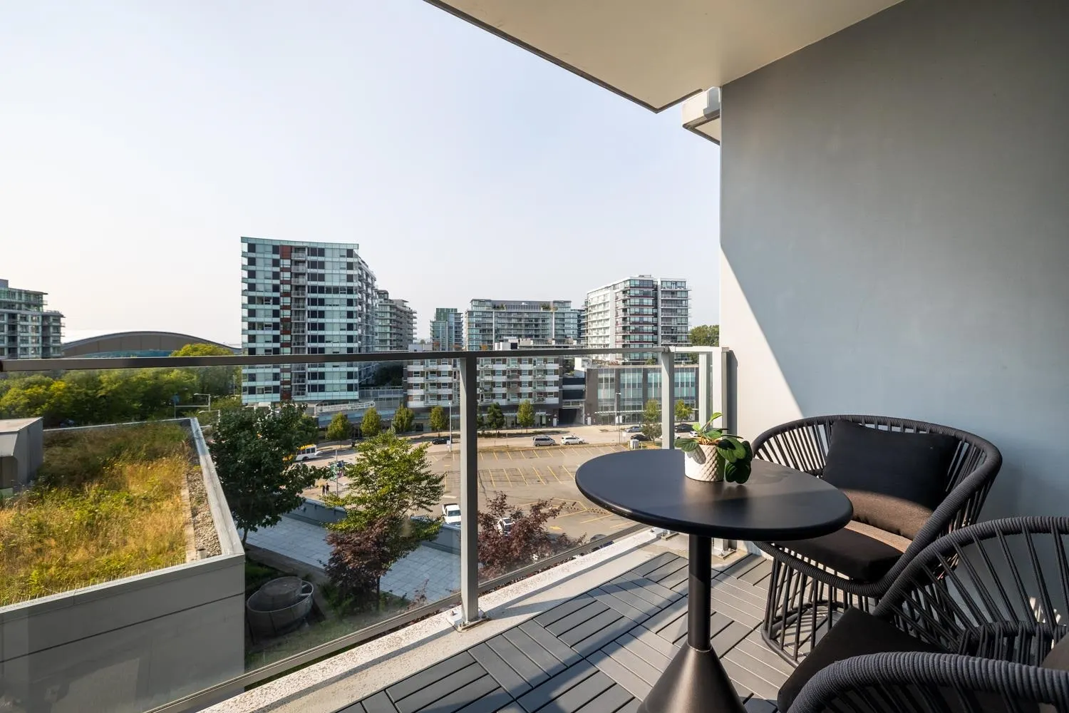 906 7488 Lansdowne Road