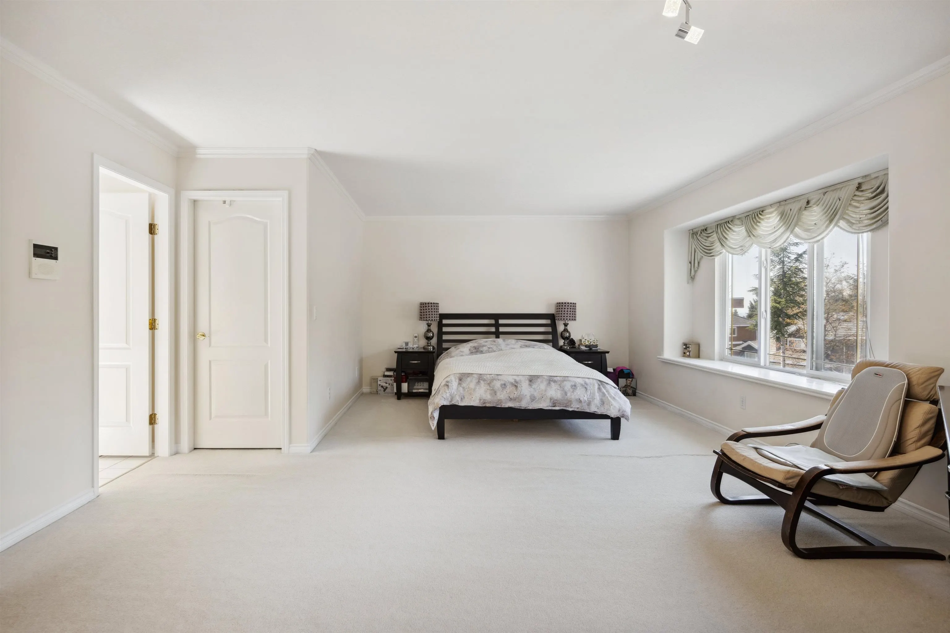 2525 Sapphire Place