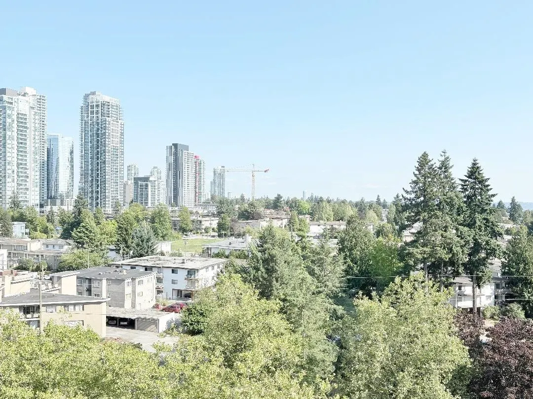 1006 4194 Maywood Street