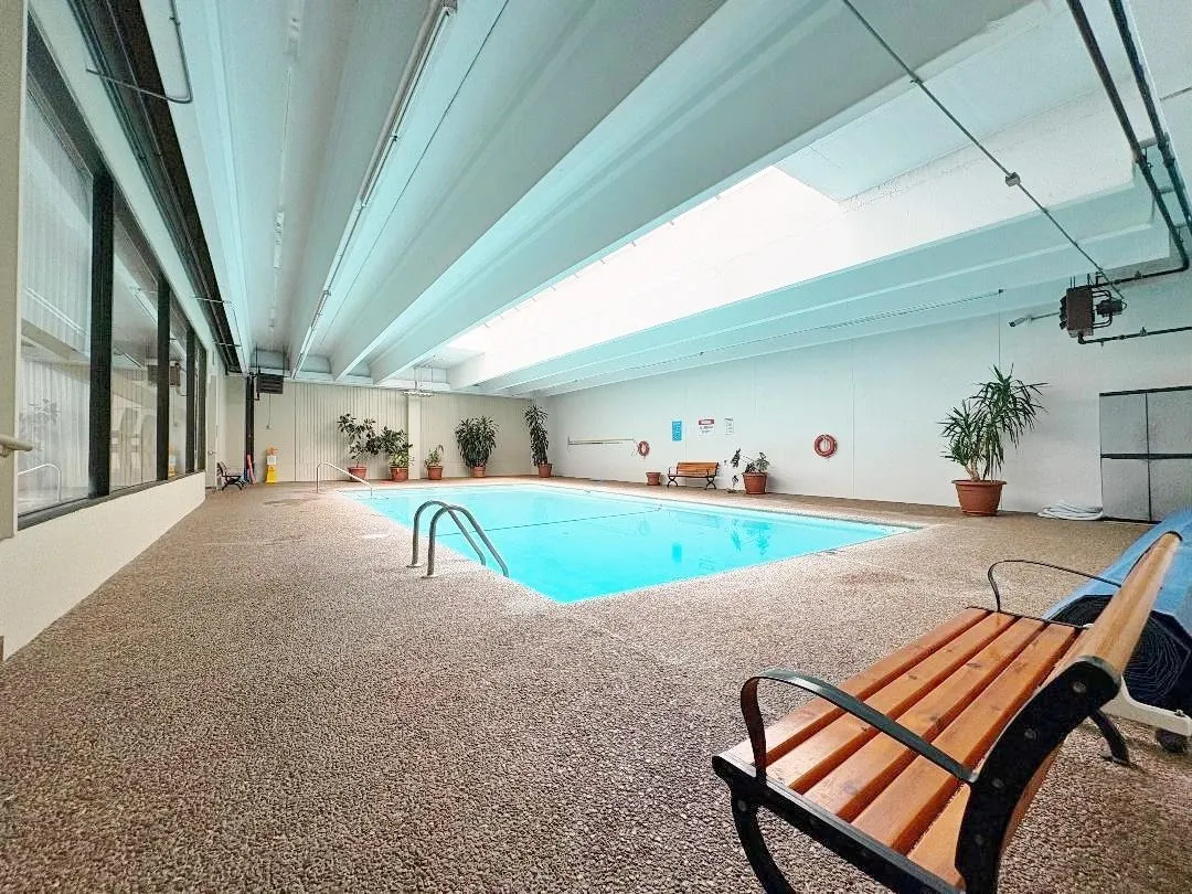 1006 4194 Maywood Street