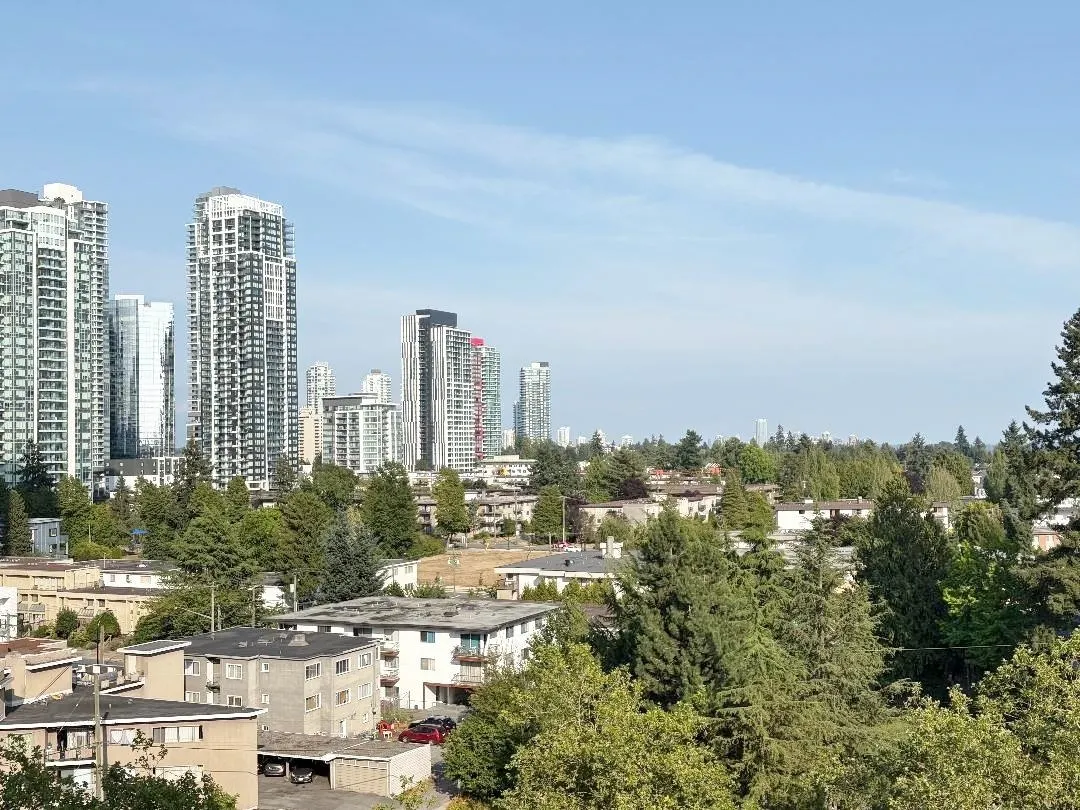 1006 4194 Maywood Street