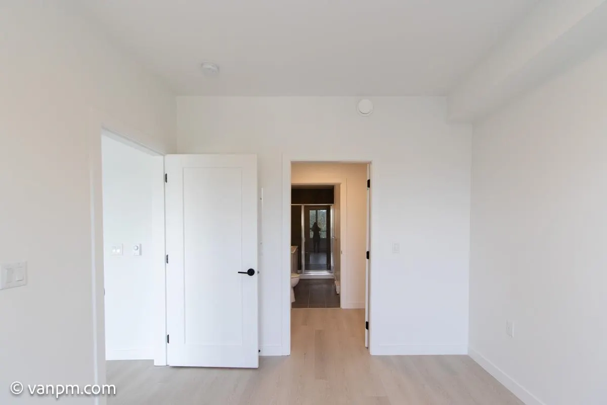 418 2002 St. George Street