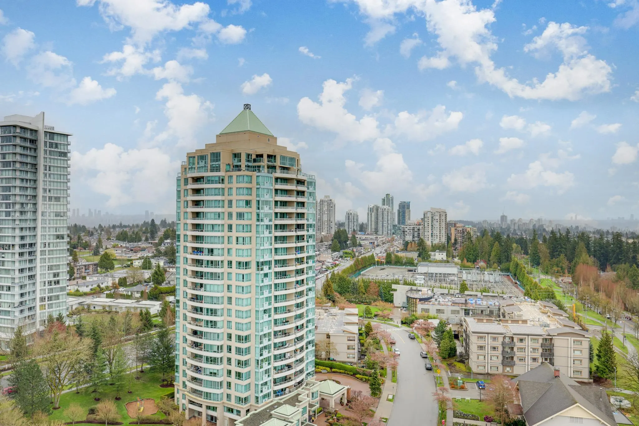 1803 6622 Southoaks Crescent