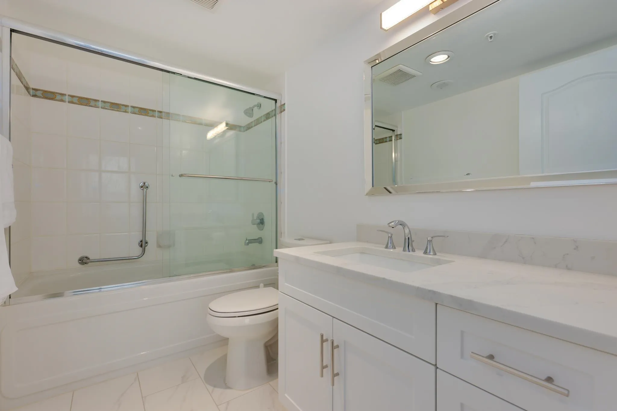 1803 6622 Southoaks Crescent