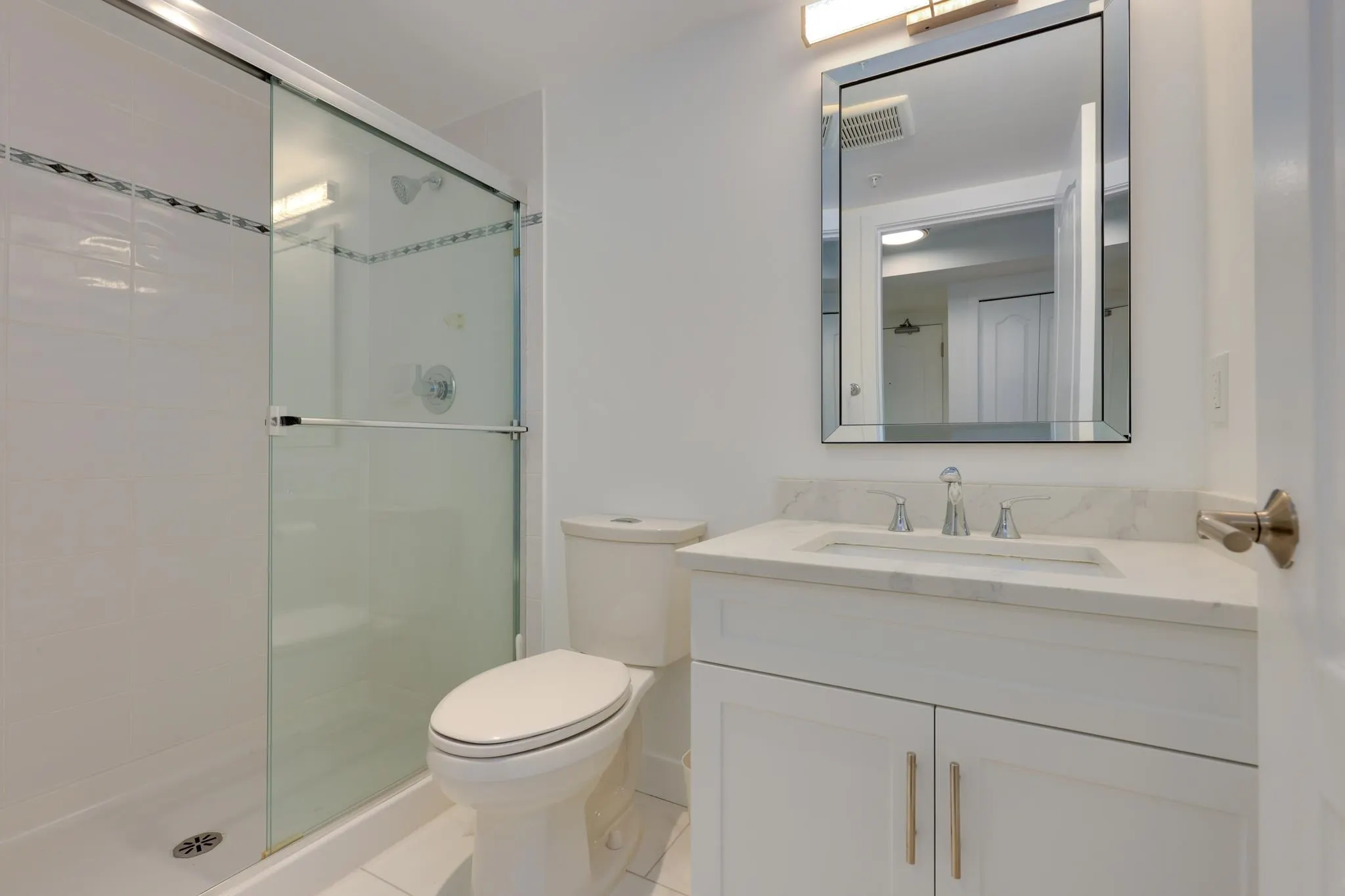 1803 6622 Southoaks Crescent