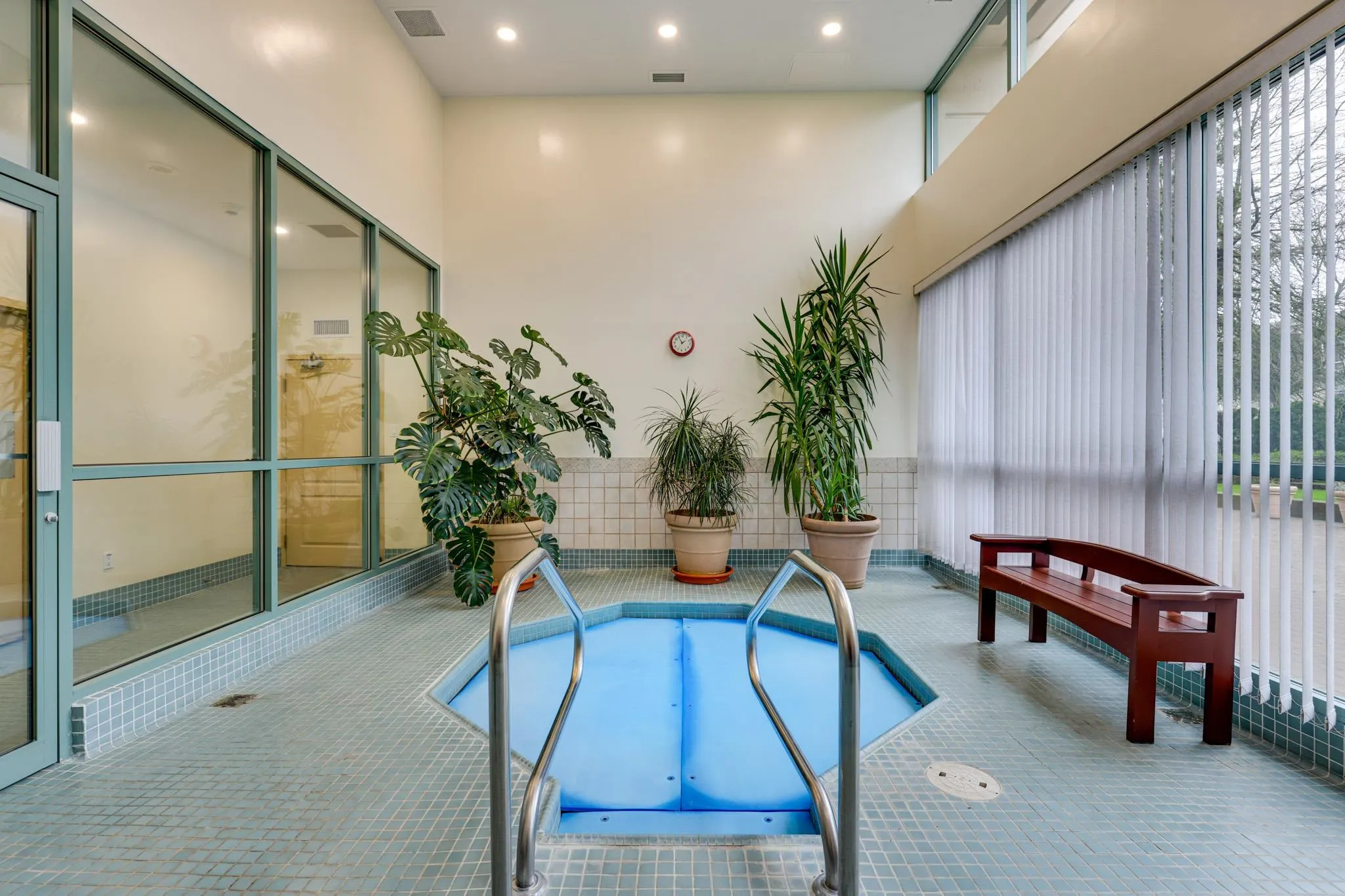 1803 6622 Southoaks Crescent